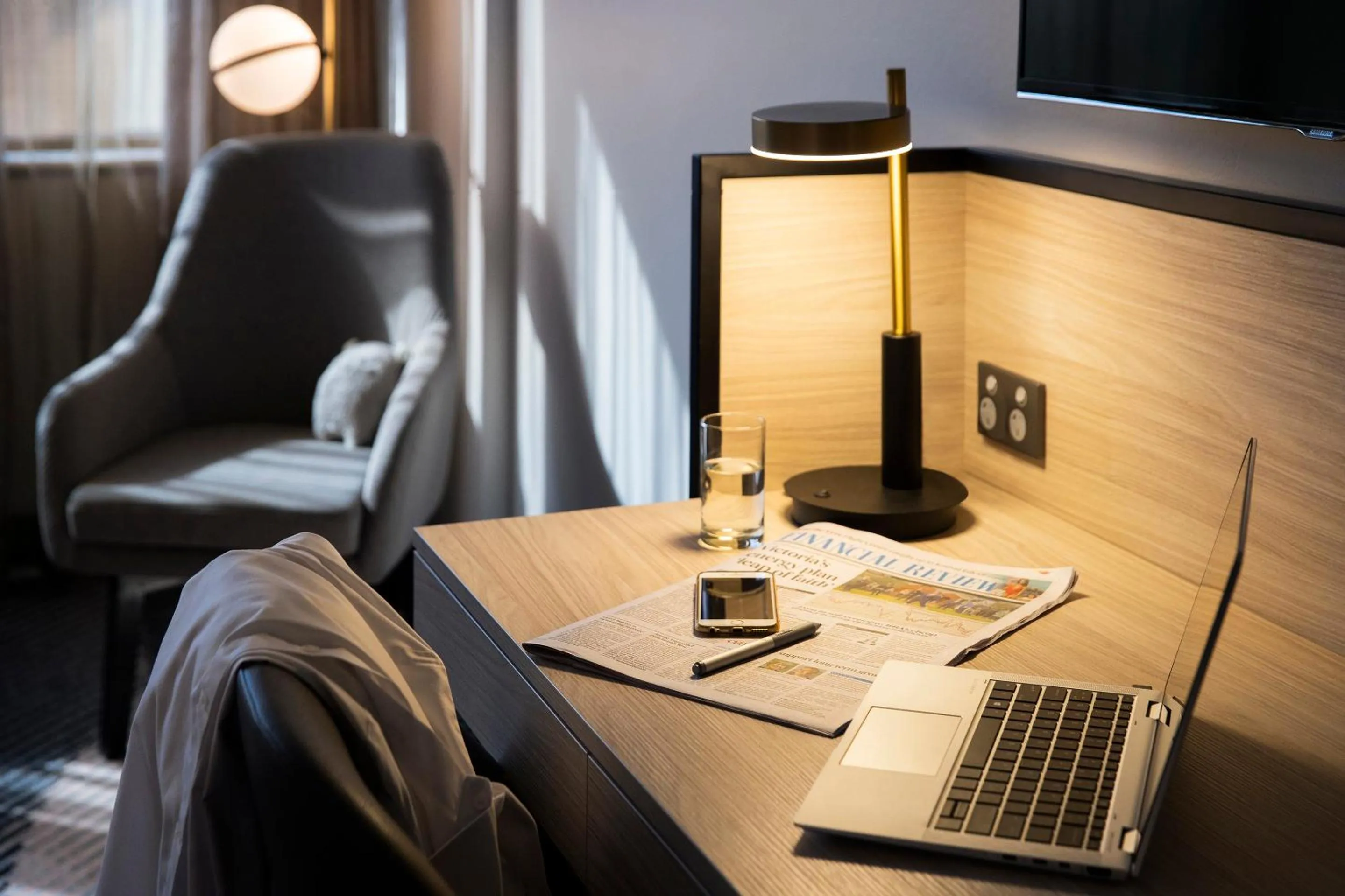 TV and multimedia in Novotel Sydney Parramatta