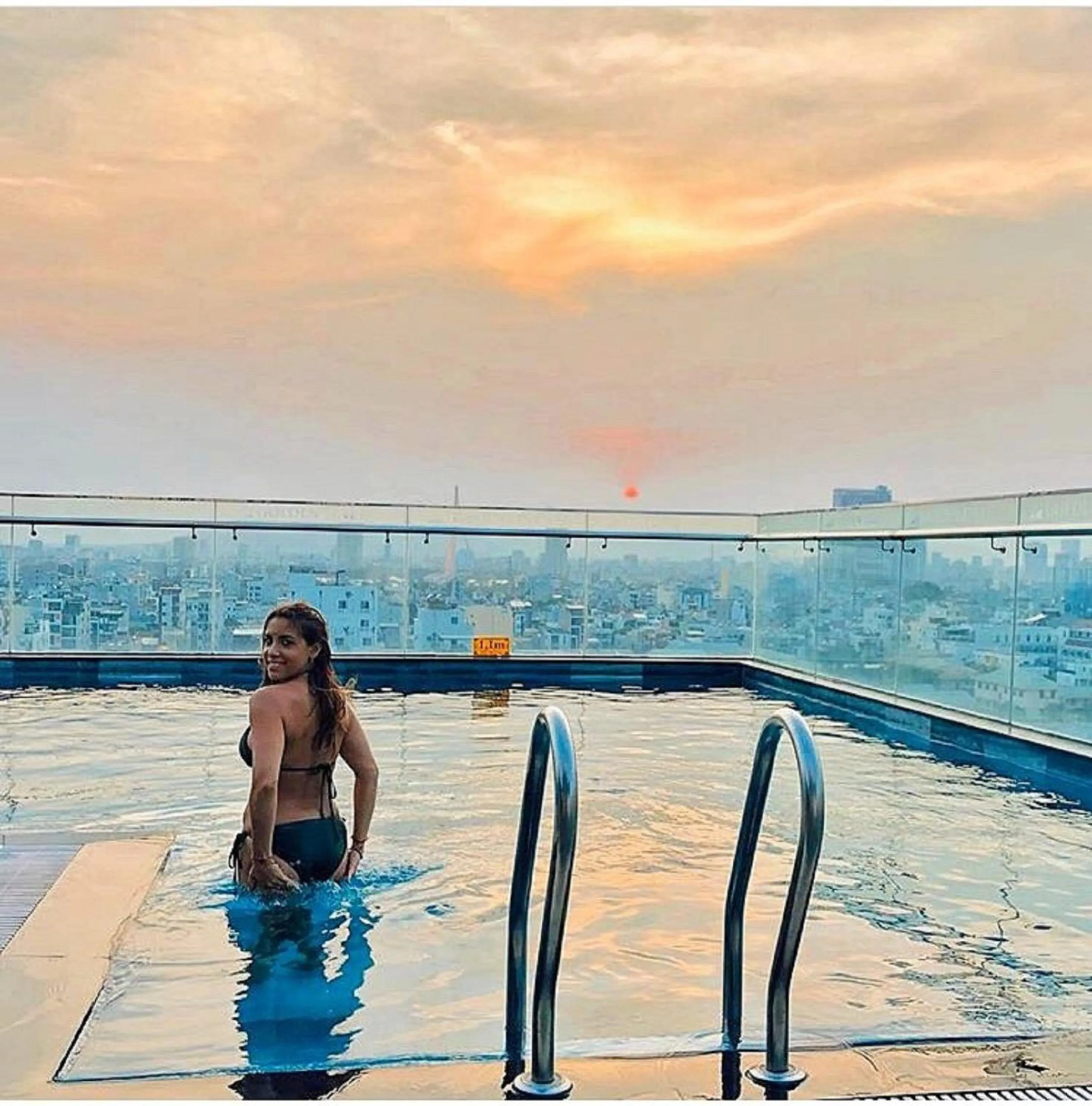 Swimming pool in Golden Line Hotel Danang