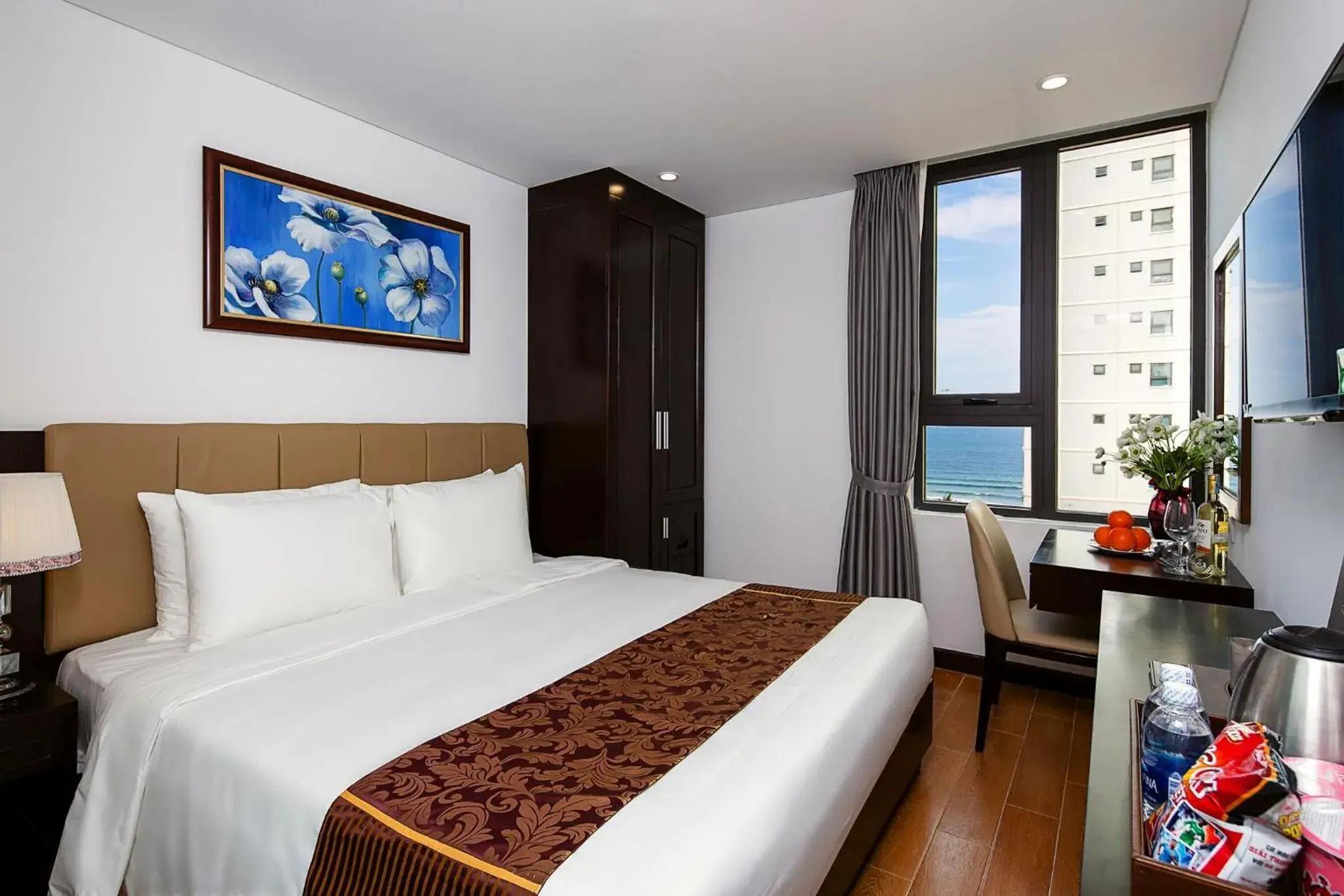King Room with Sea View in Golden Line Hotel Danang King Room with Sea View in Golden Line Hotel Danang
