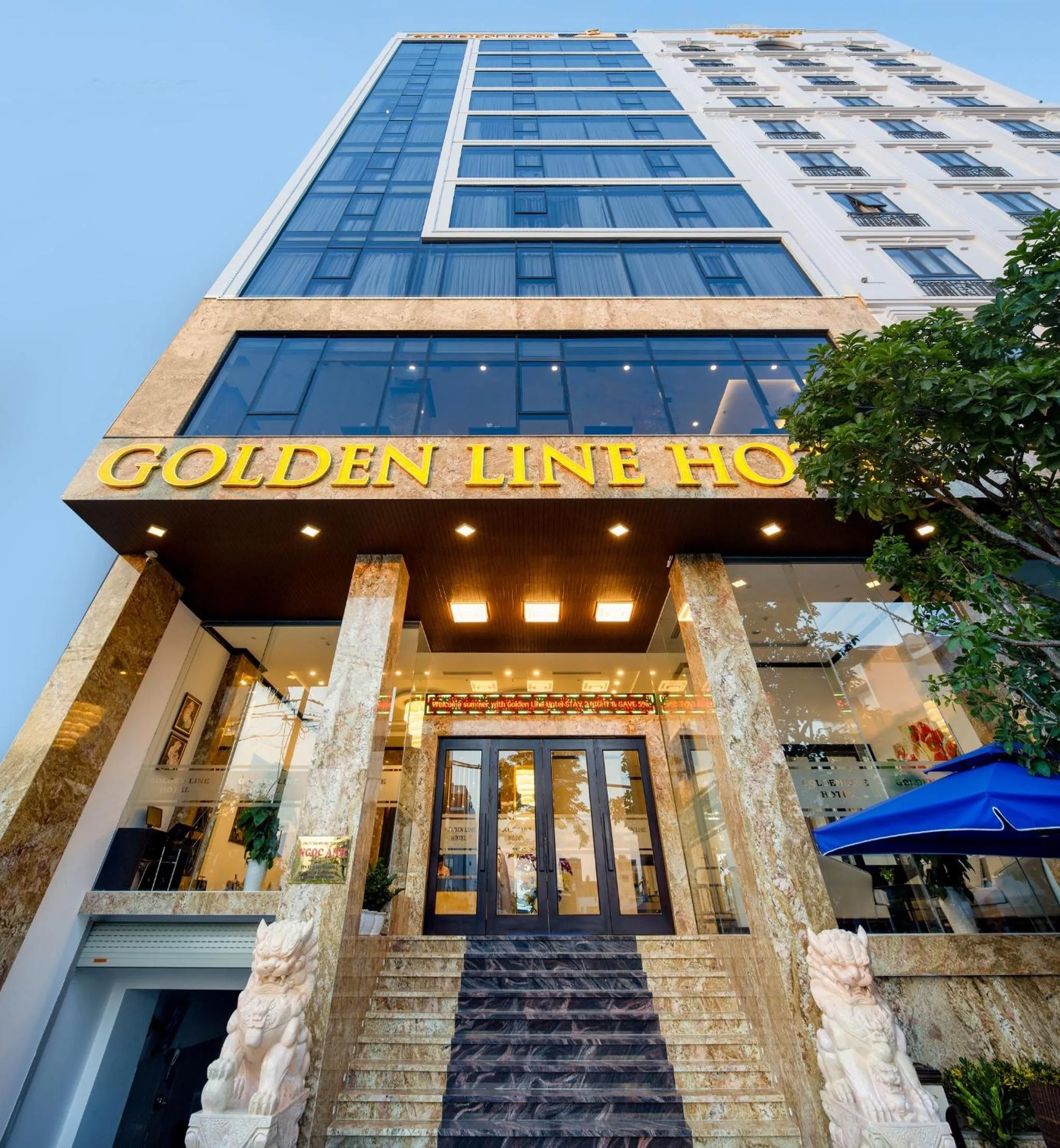 Facade/entrance in Golden Line Hotel Danang