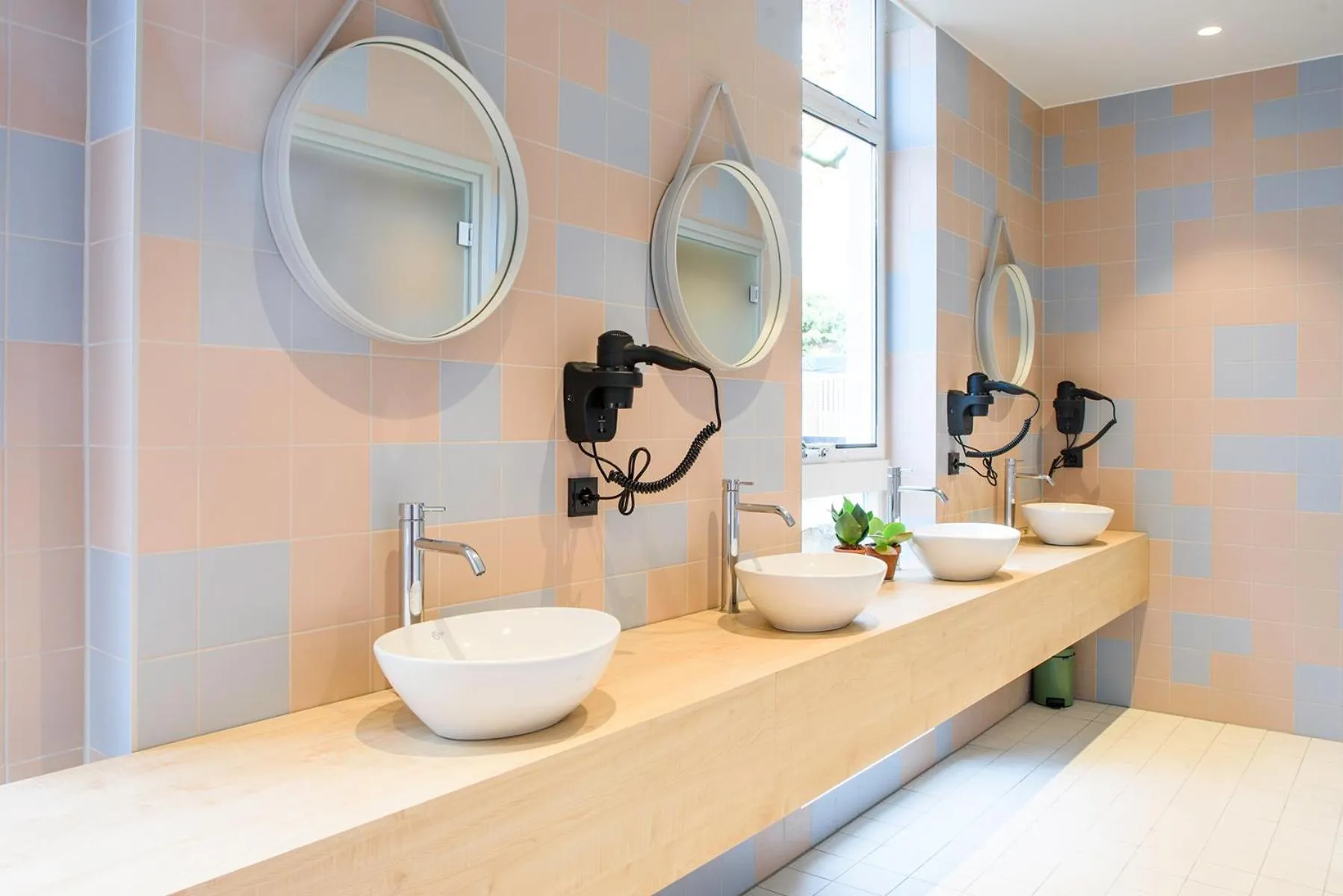 Bathroom in The Green Elephant Hostel & Spa