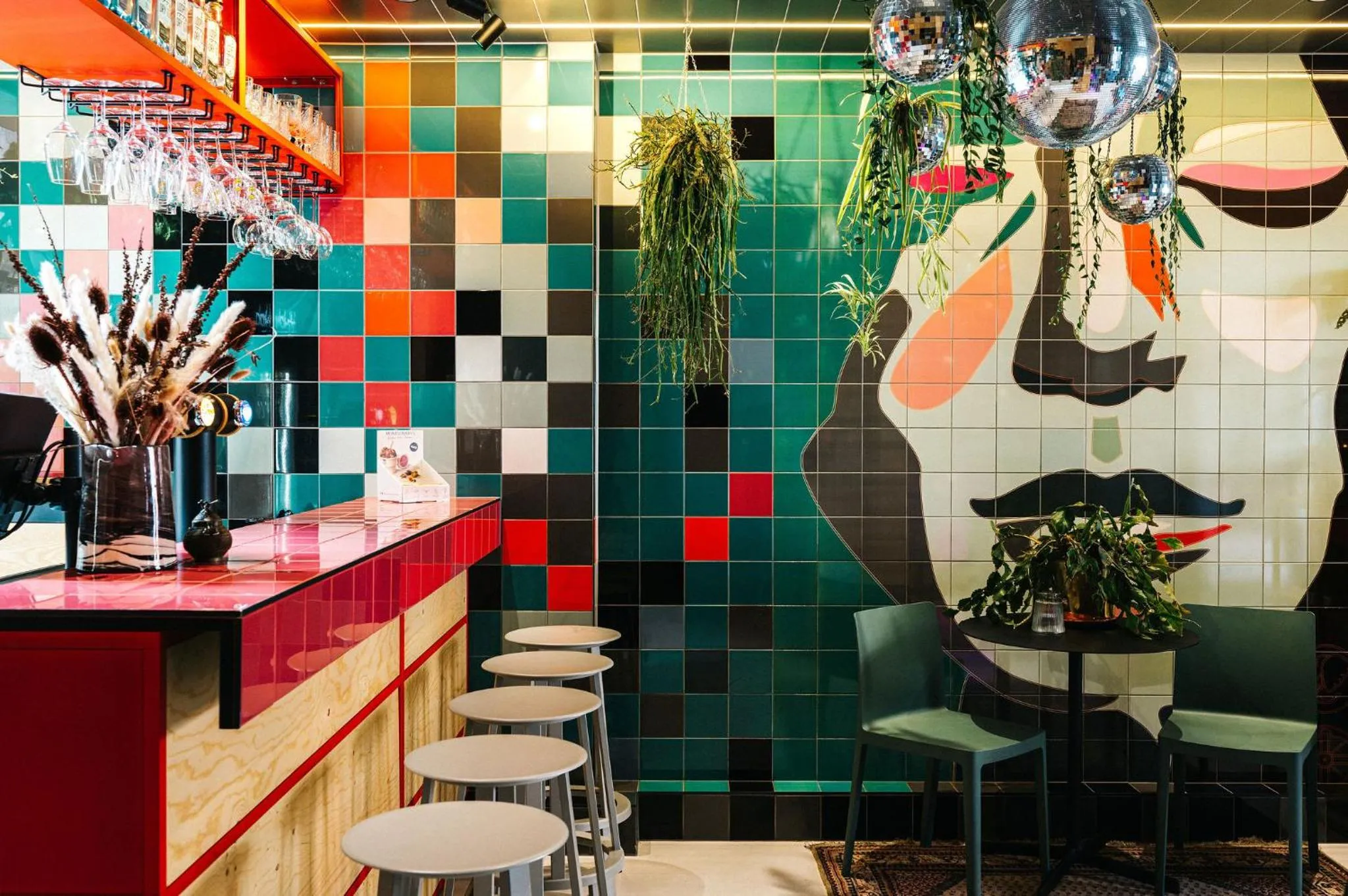 Lounge or bar in The Green Elephant Hostel & Spa