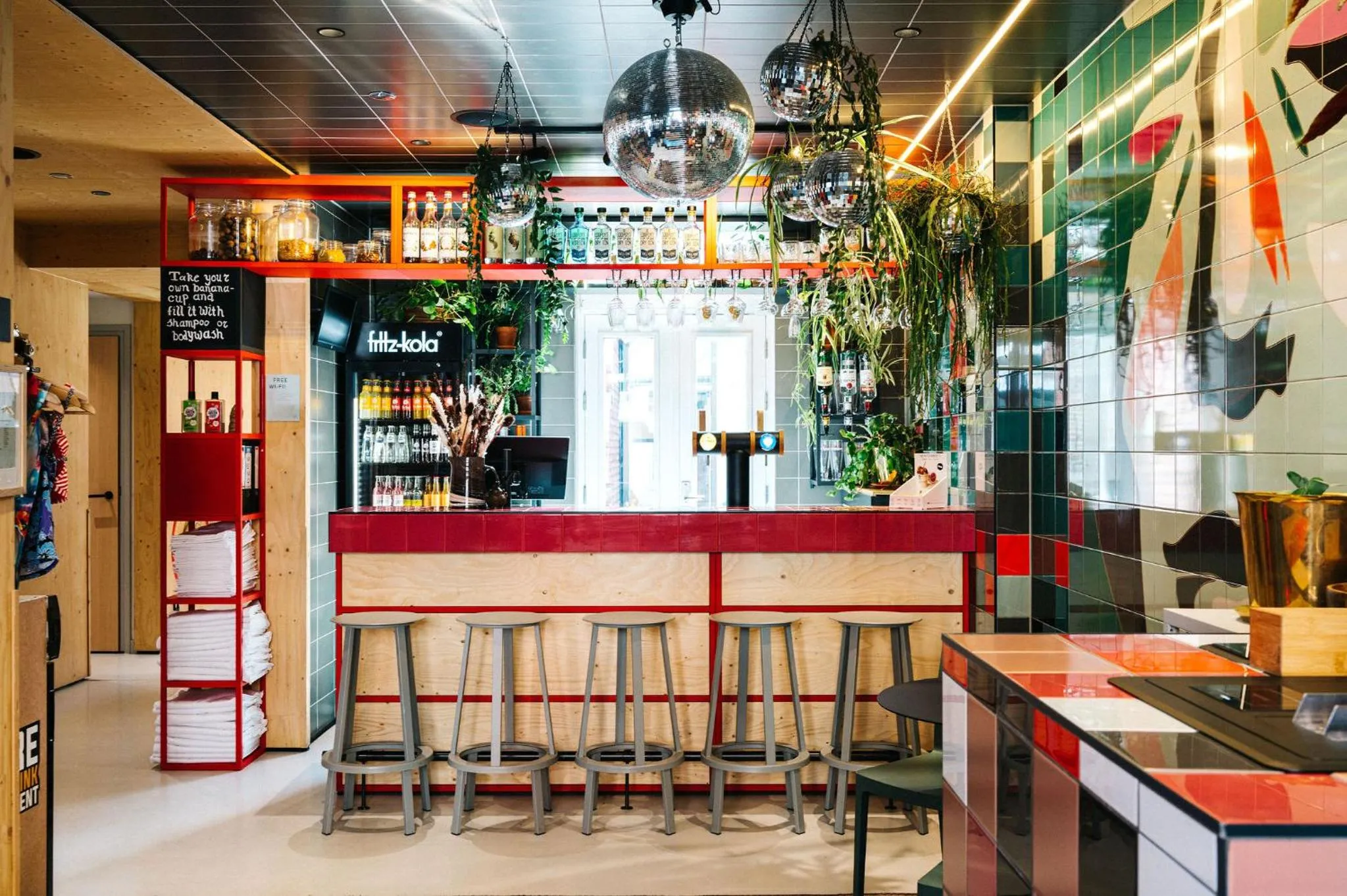 Lounge or bar in The Green Elephant Hostel & Spa