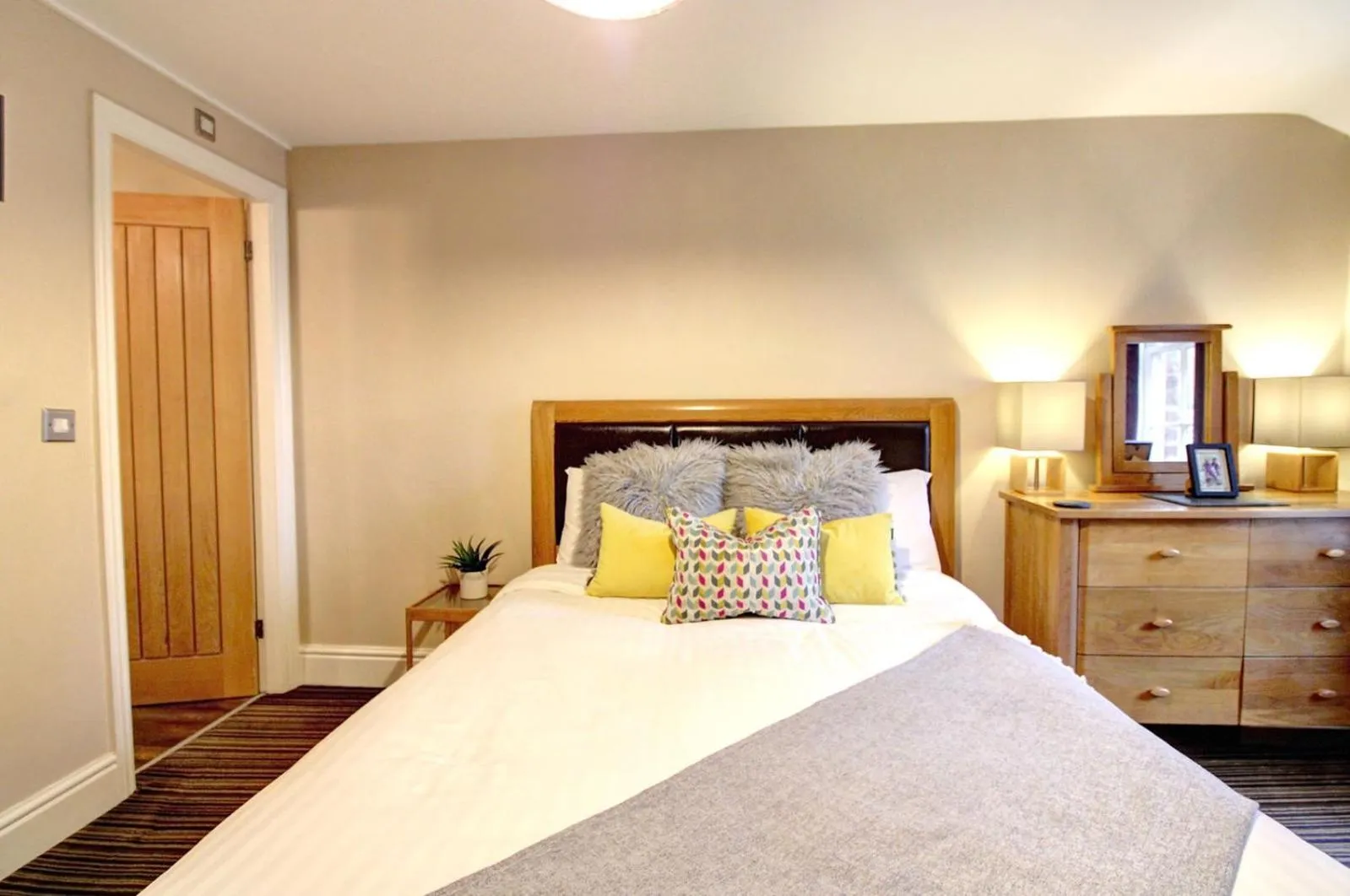 Bedroom in Chester Apartments