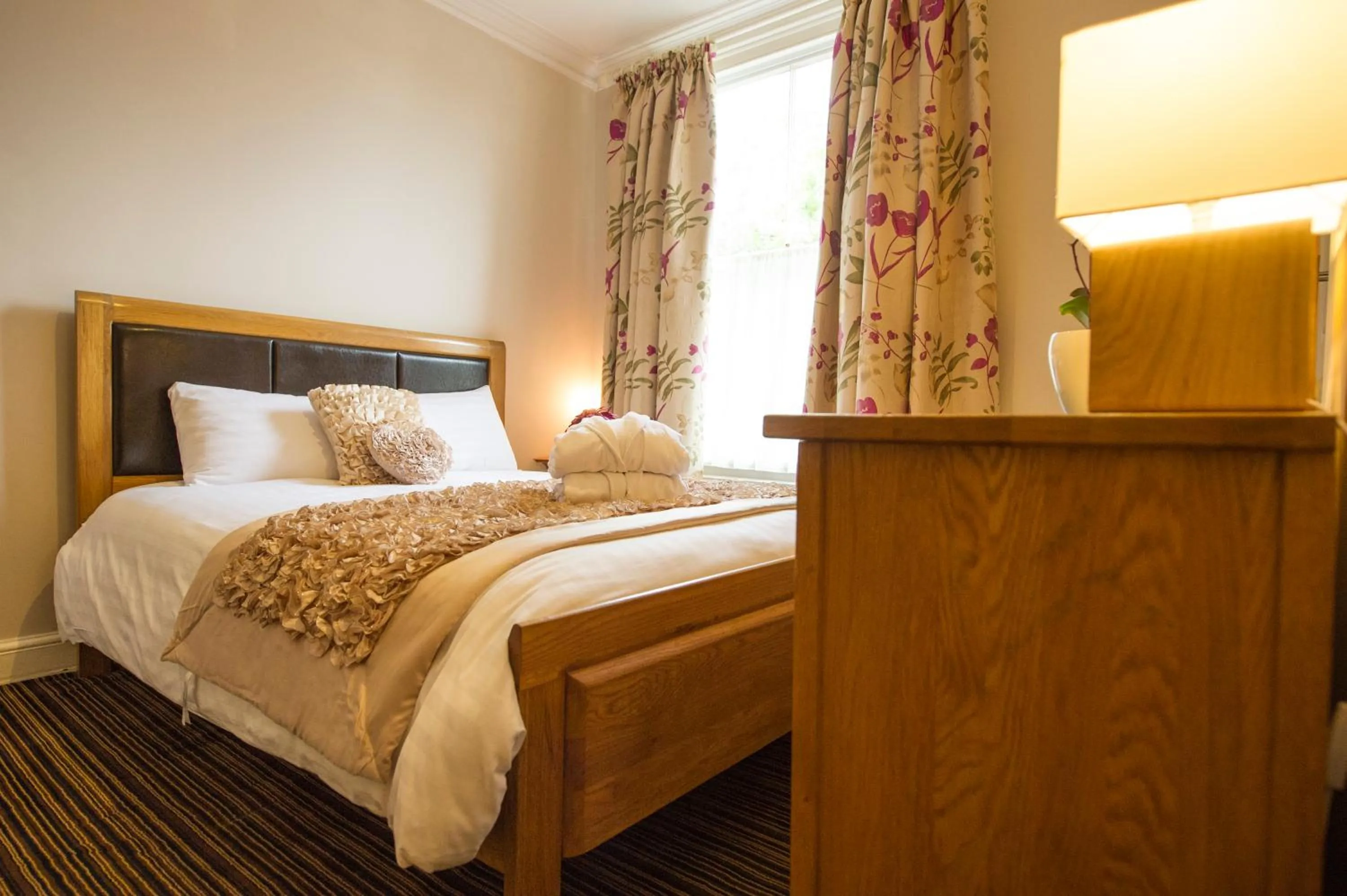 Day in Chester Apartments