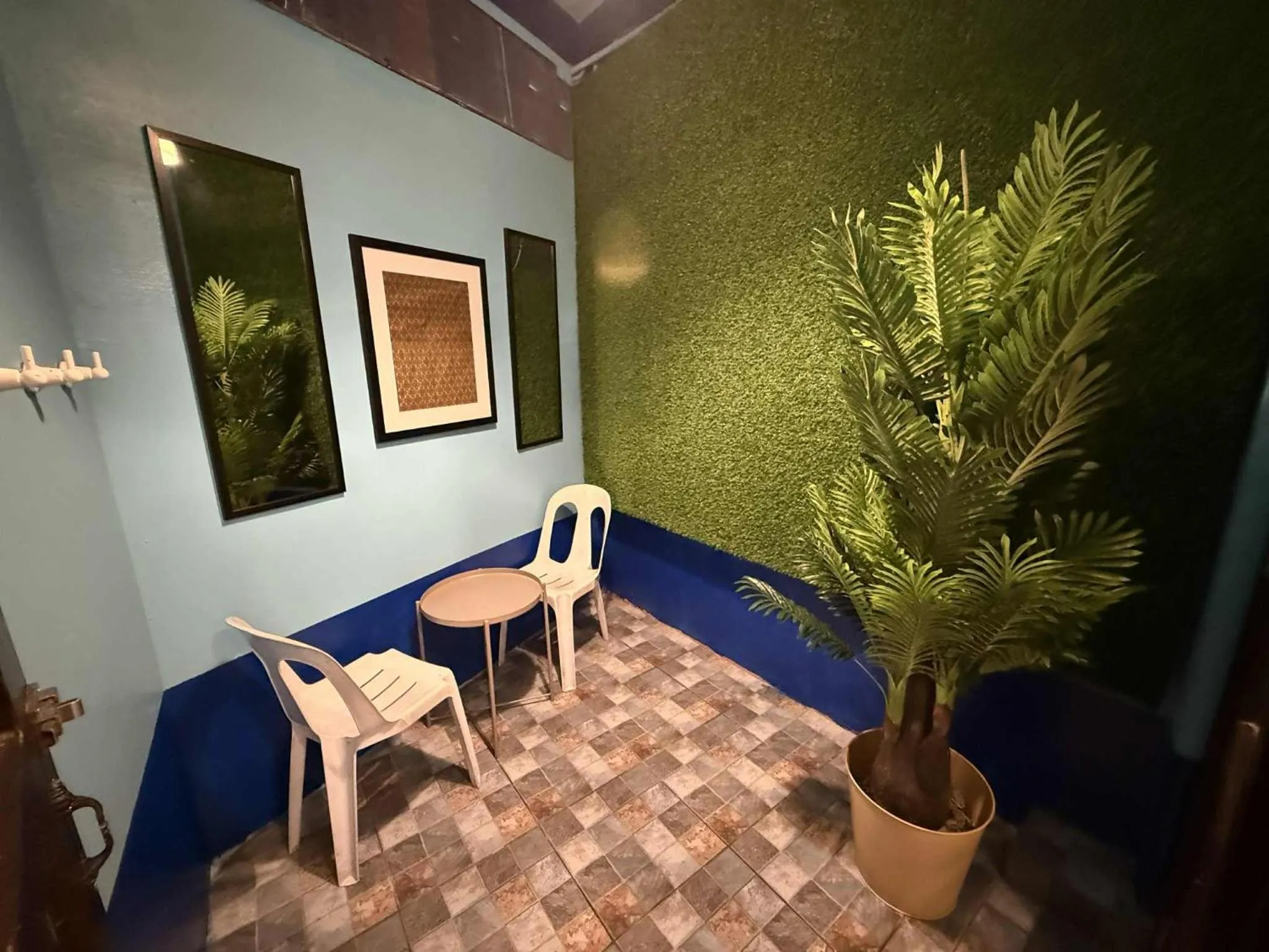 Ferellee Beach Front Inn