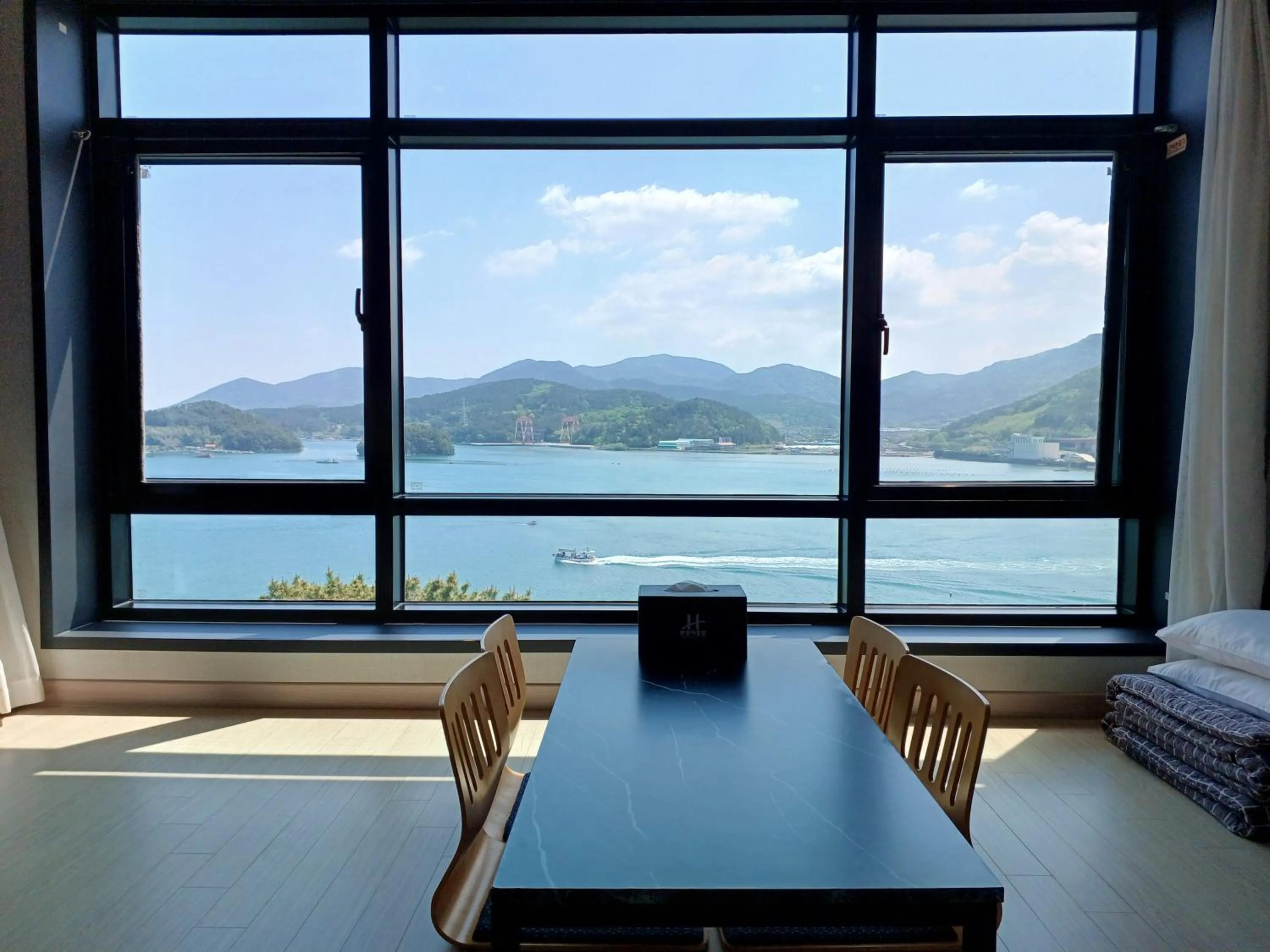 Tongyeong Bridge Hotel