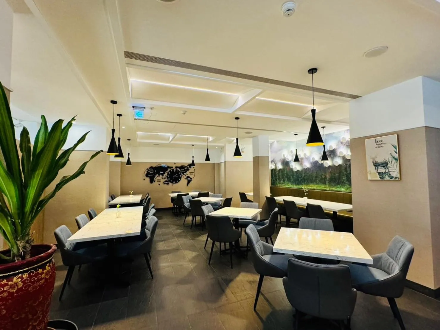 Property building in Feng-Chi Inn