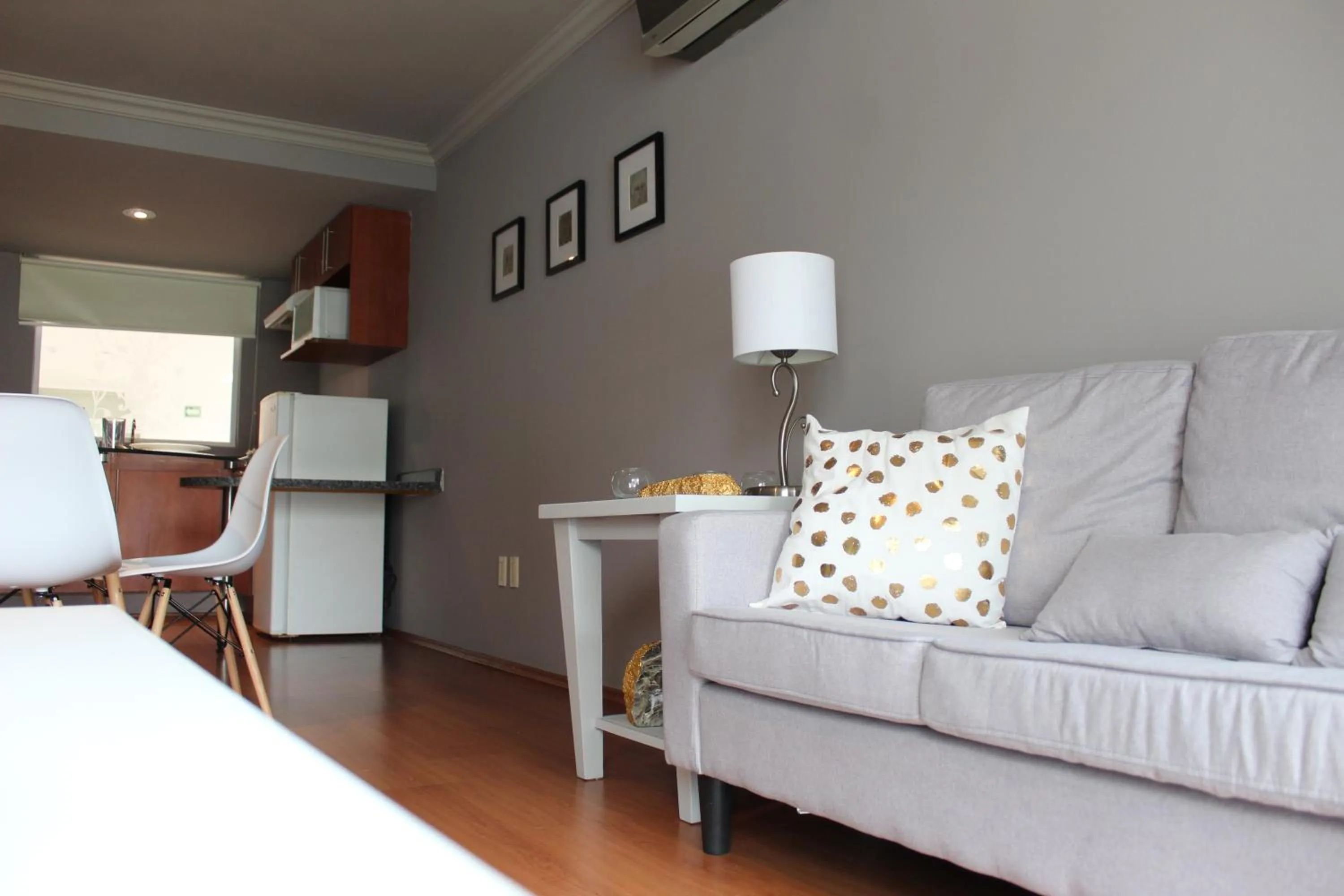 Living room in Residence L´ Heritage Hipólito Taine by BlueBay