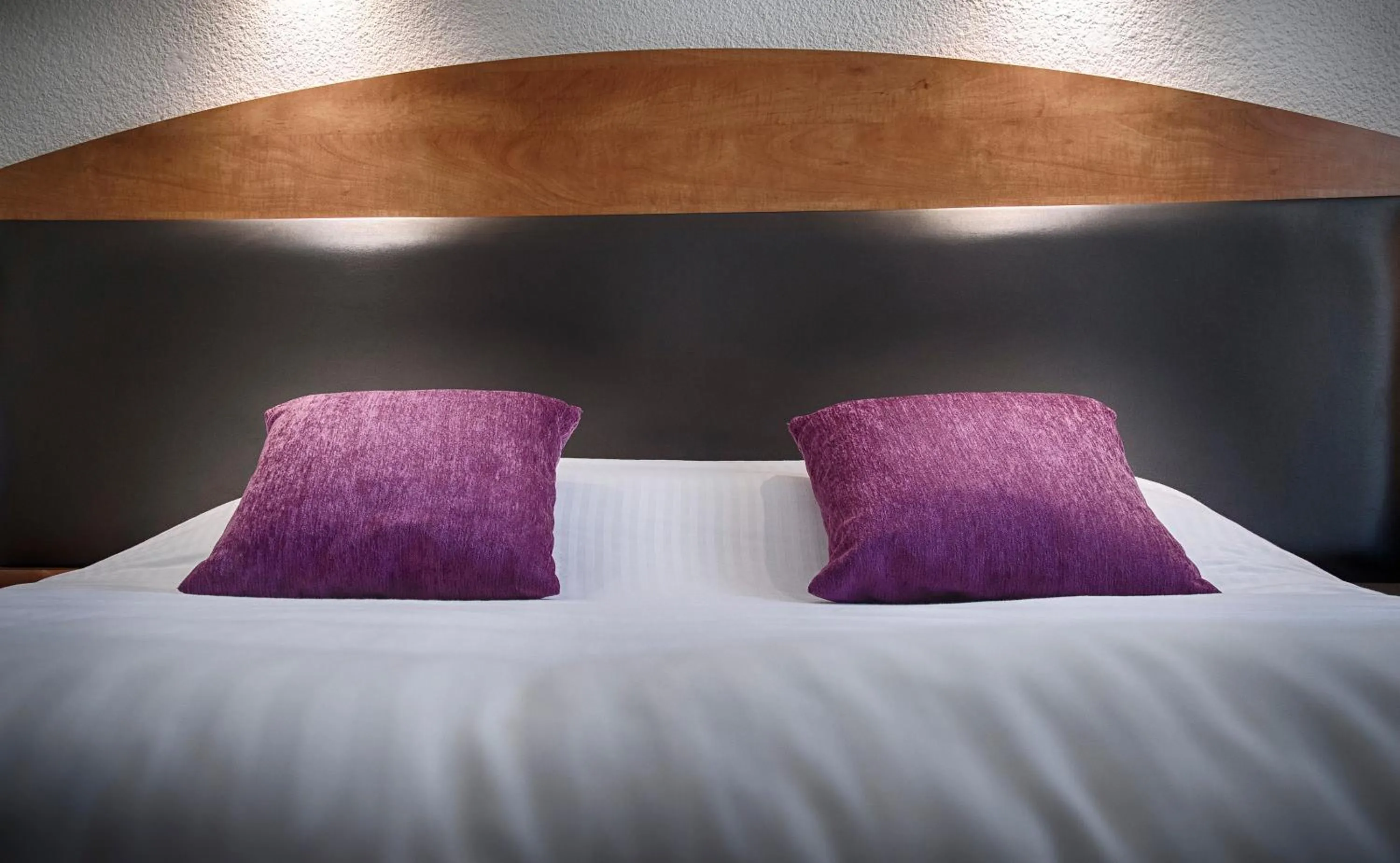 Bedroom, Bed in Logis Le Relais de Sassenage