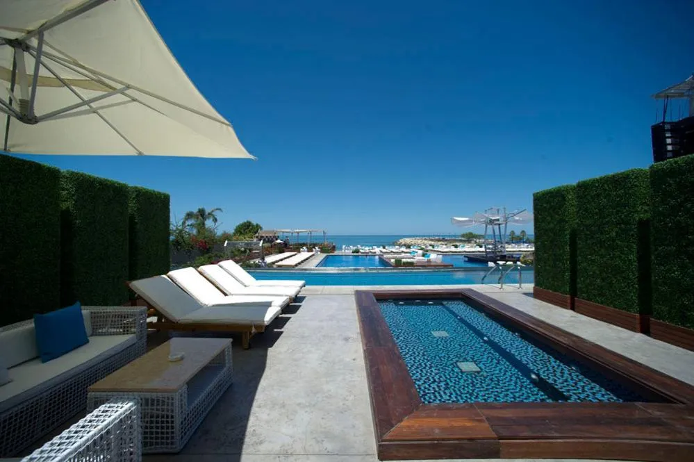 Swimming pool in Veer Luxury Boutique Hotel & Beach Club