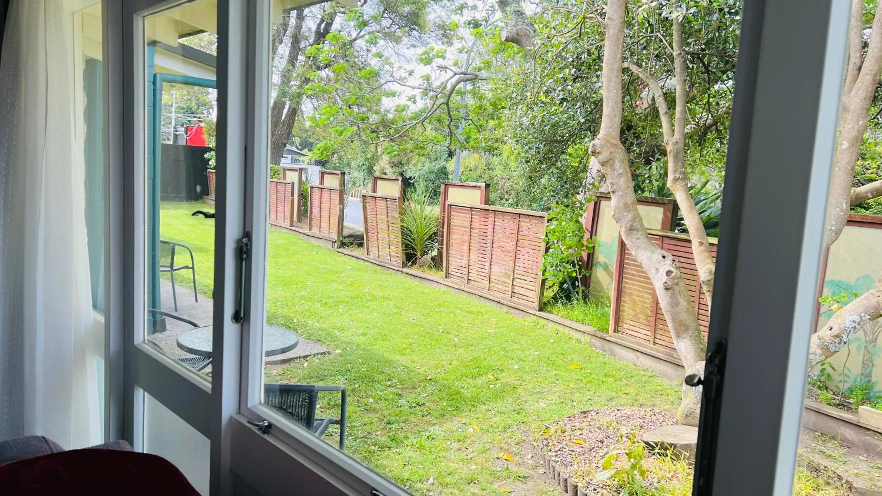 Garden view in 18th Avenue Thermal Motel