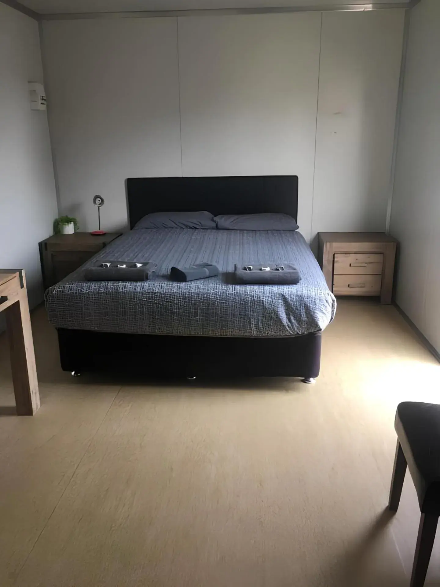 Queen Room - Disability Access in Manjimup Gateway Hotel Queen Room - Disability Access in Manjimup Gateway Hotel