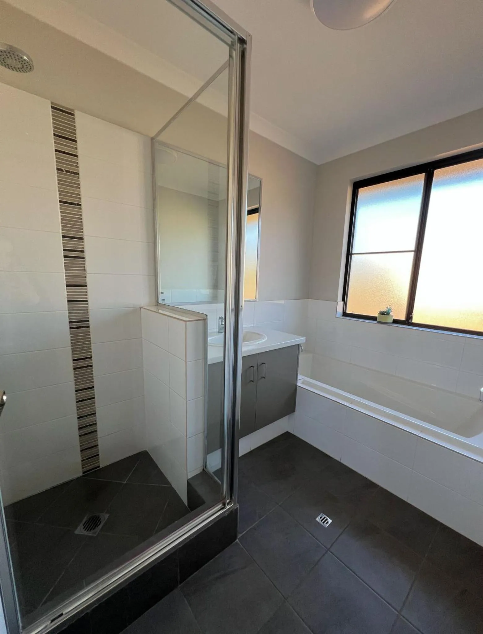 Shower in Manjimup Gateway Hotel