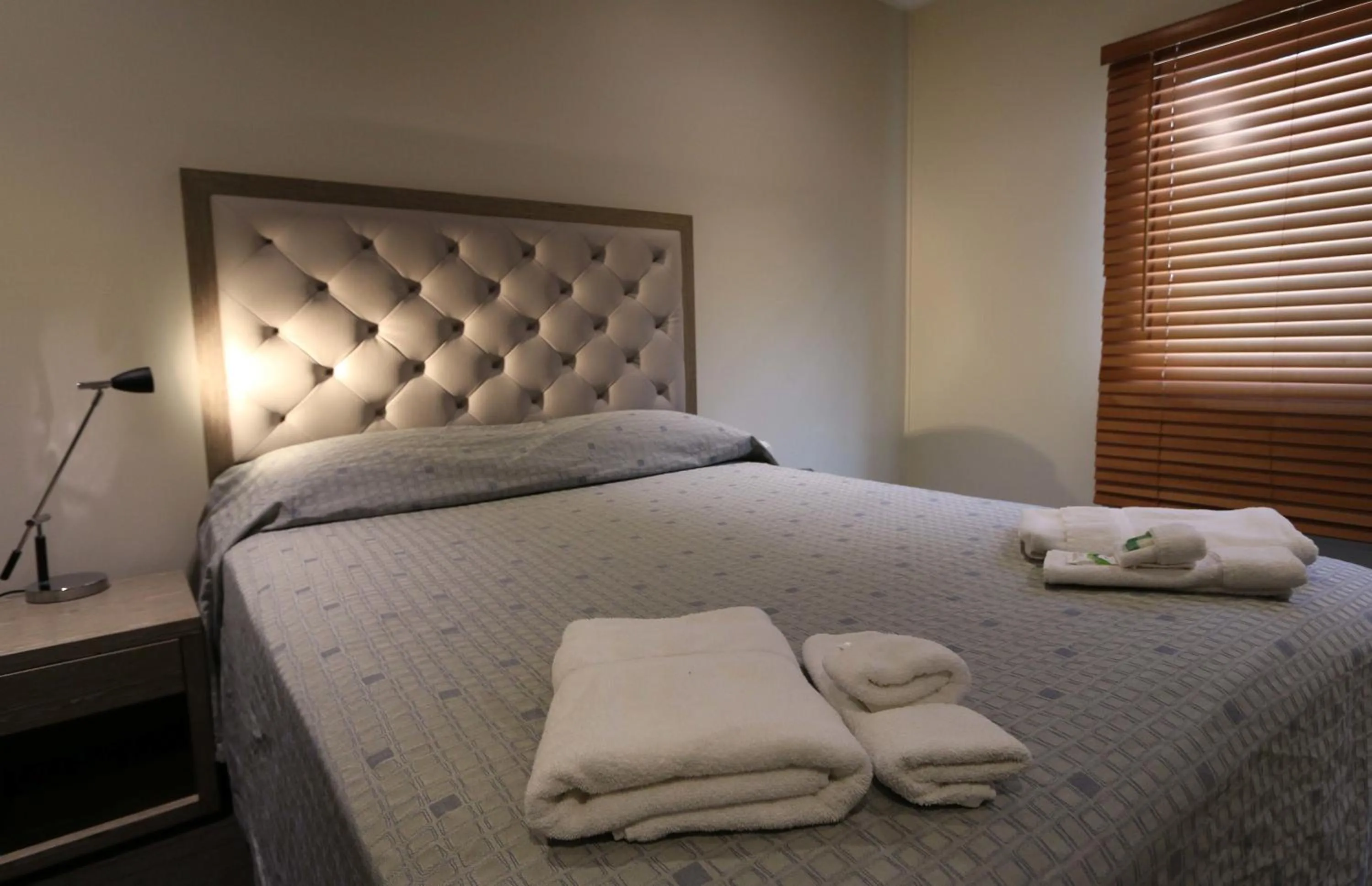 Bed in Manjimup Gateway Hotel