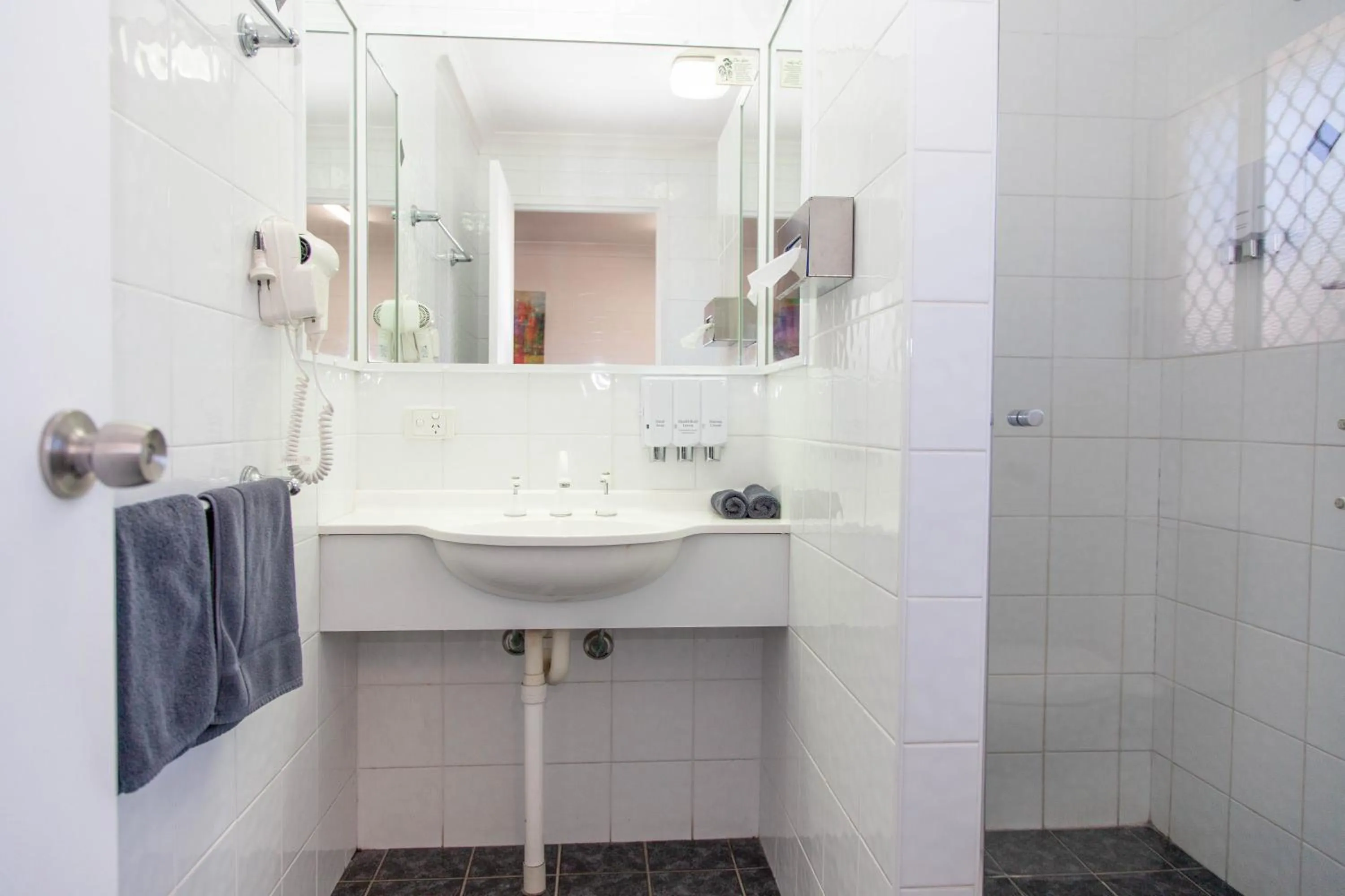 Bathroom in Matilda Motor Inn