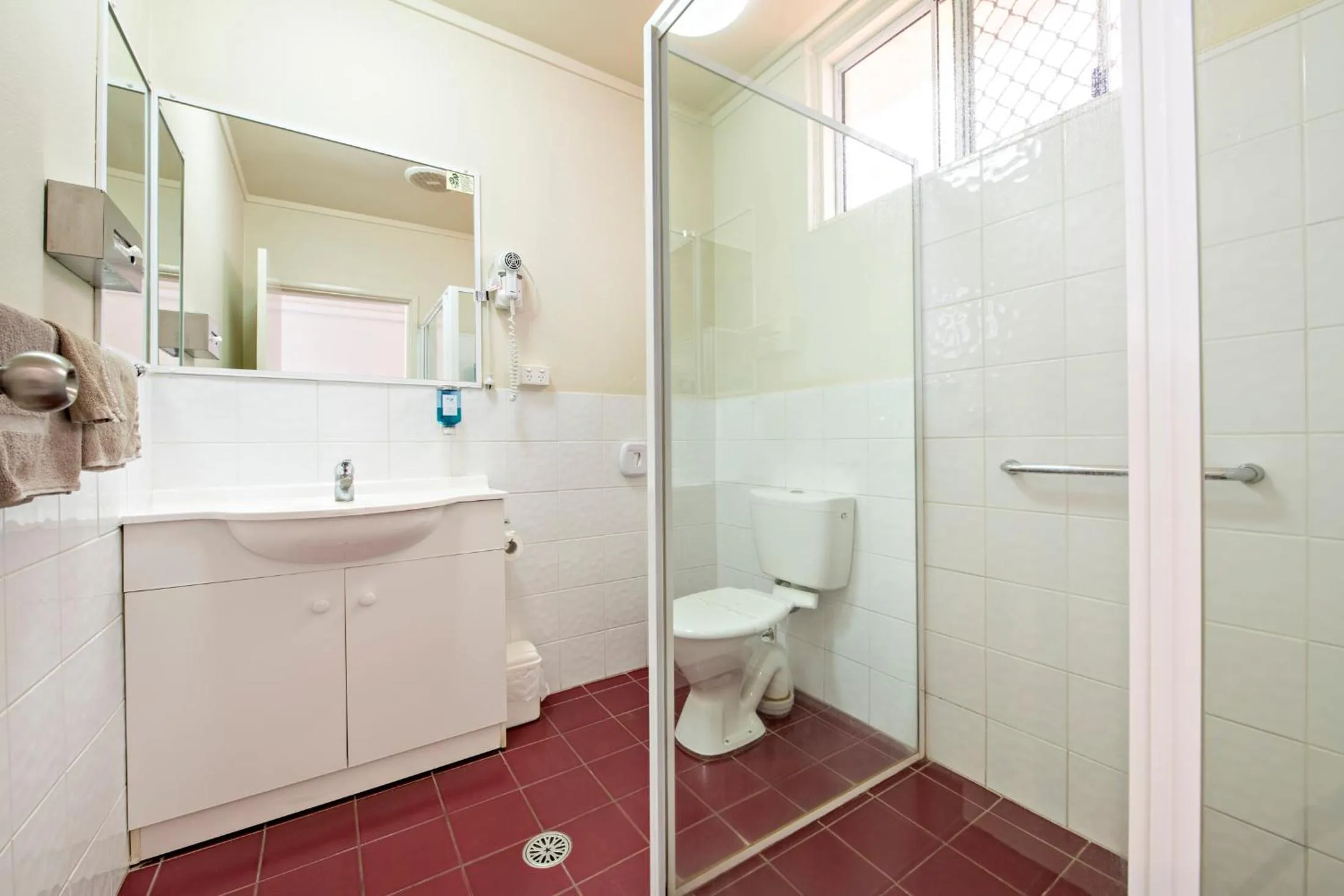 Bathroom in Matilda Motor Inn