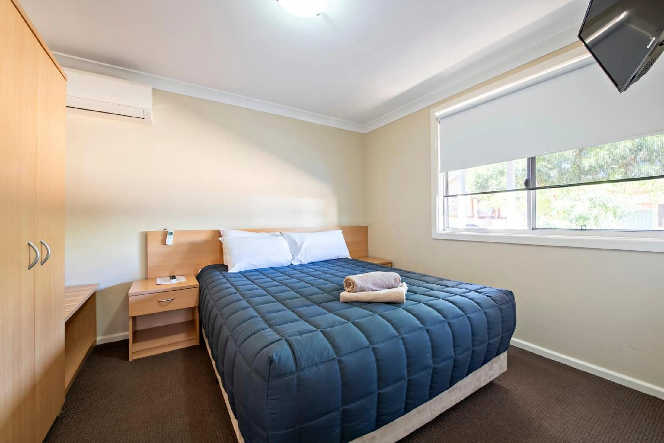 Bed in Matilda Motor Inn