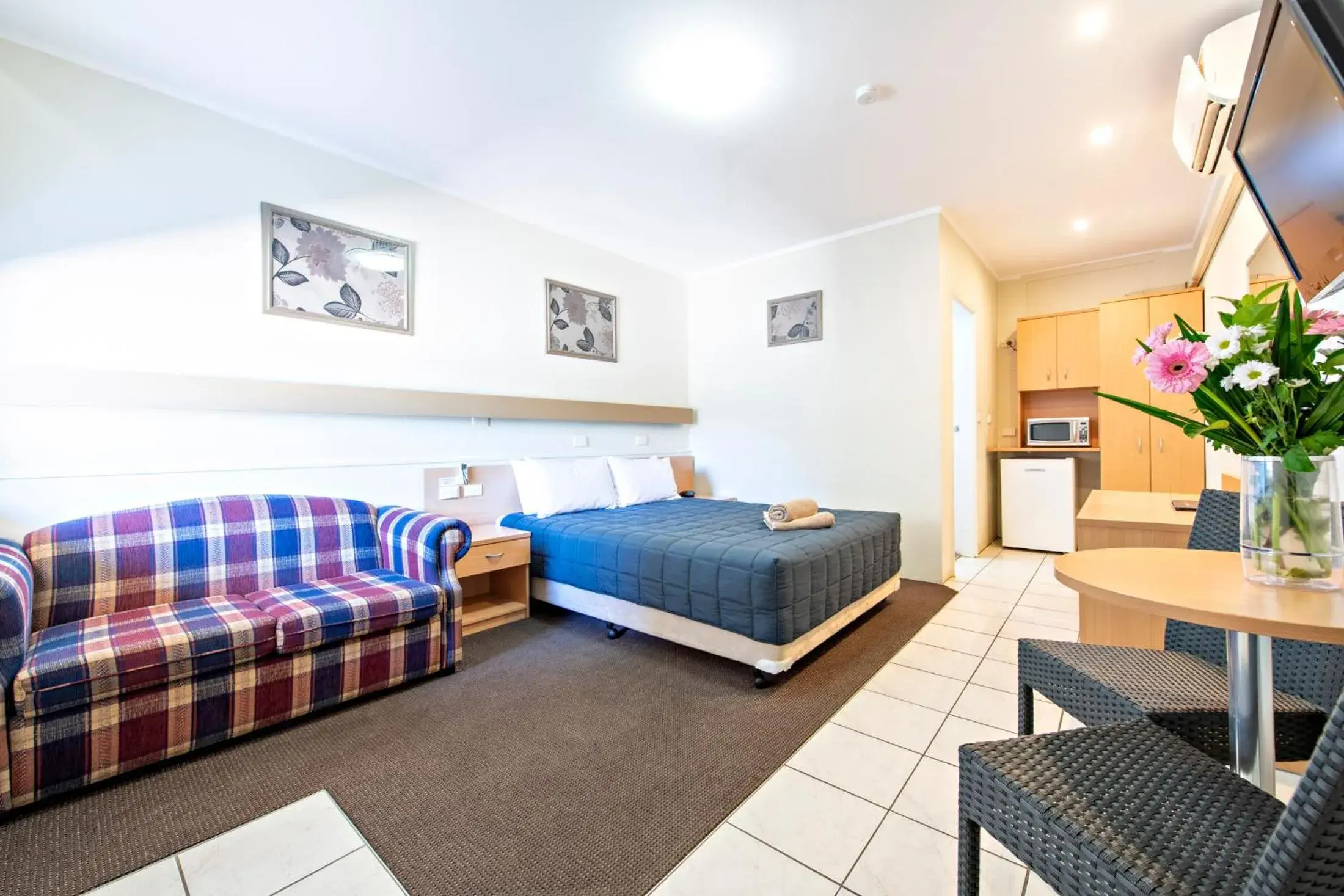 Corporate Double Room in Matilda Motor Inn Corporate Double Room in Matilda Motor Inn