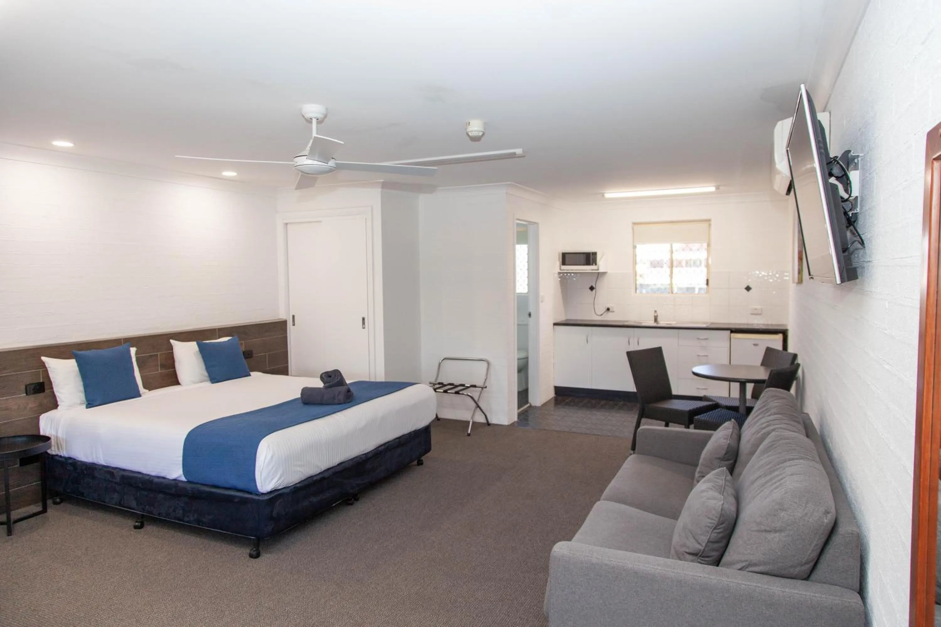 Bed in Matilda Motor Inn