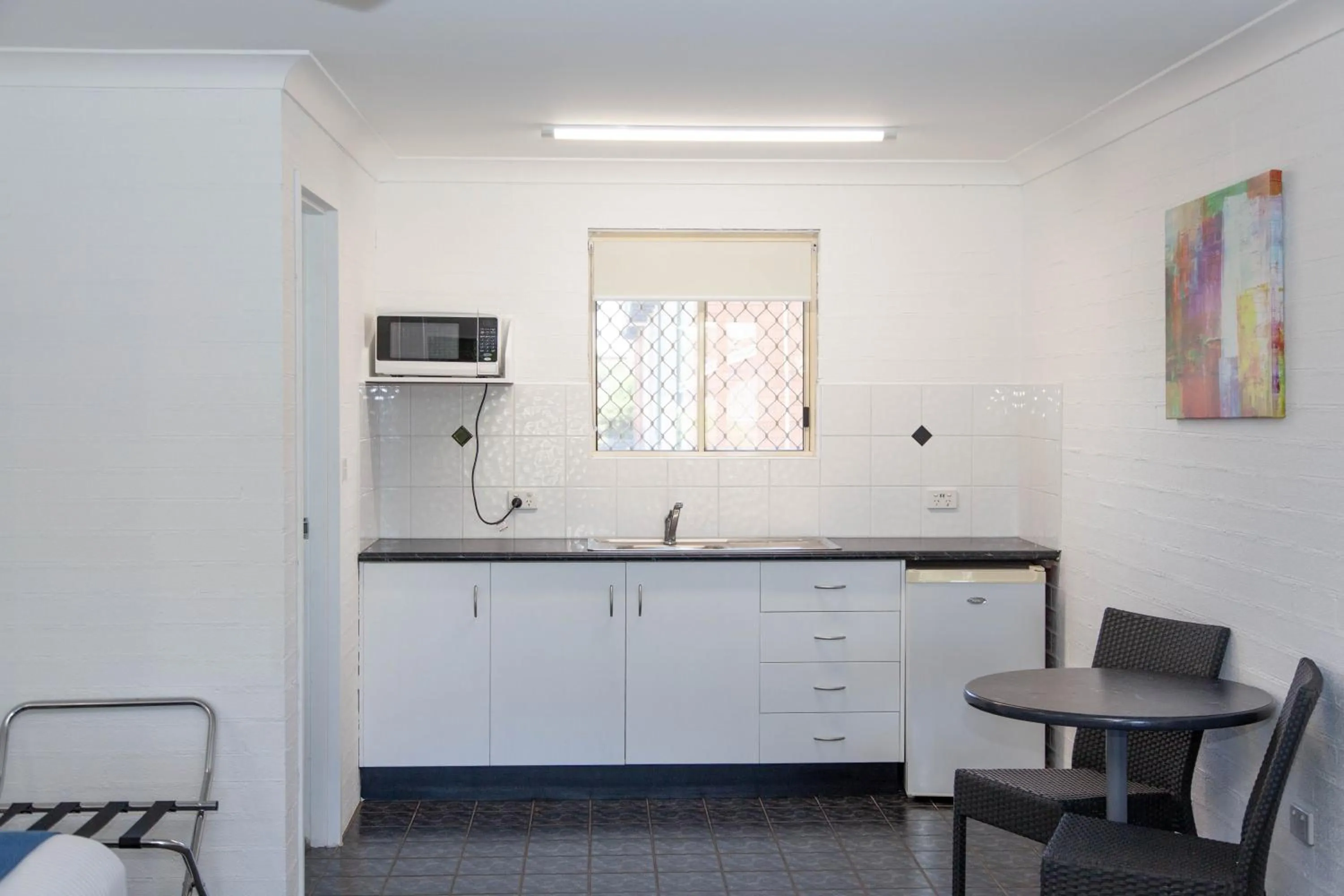 Kitchen or kitchenette in Matilda Motor Inn