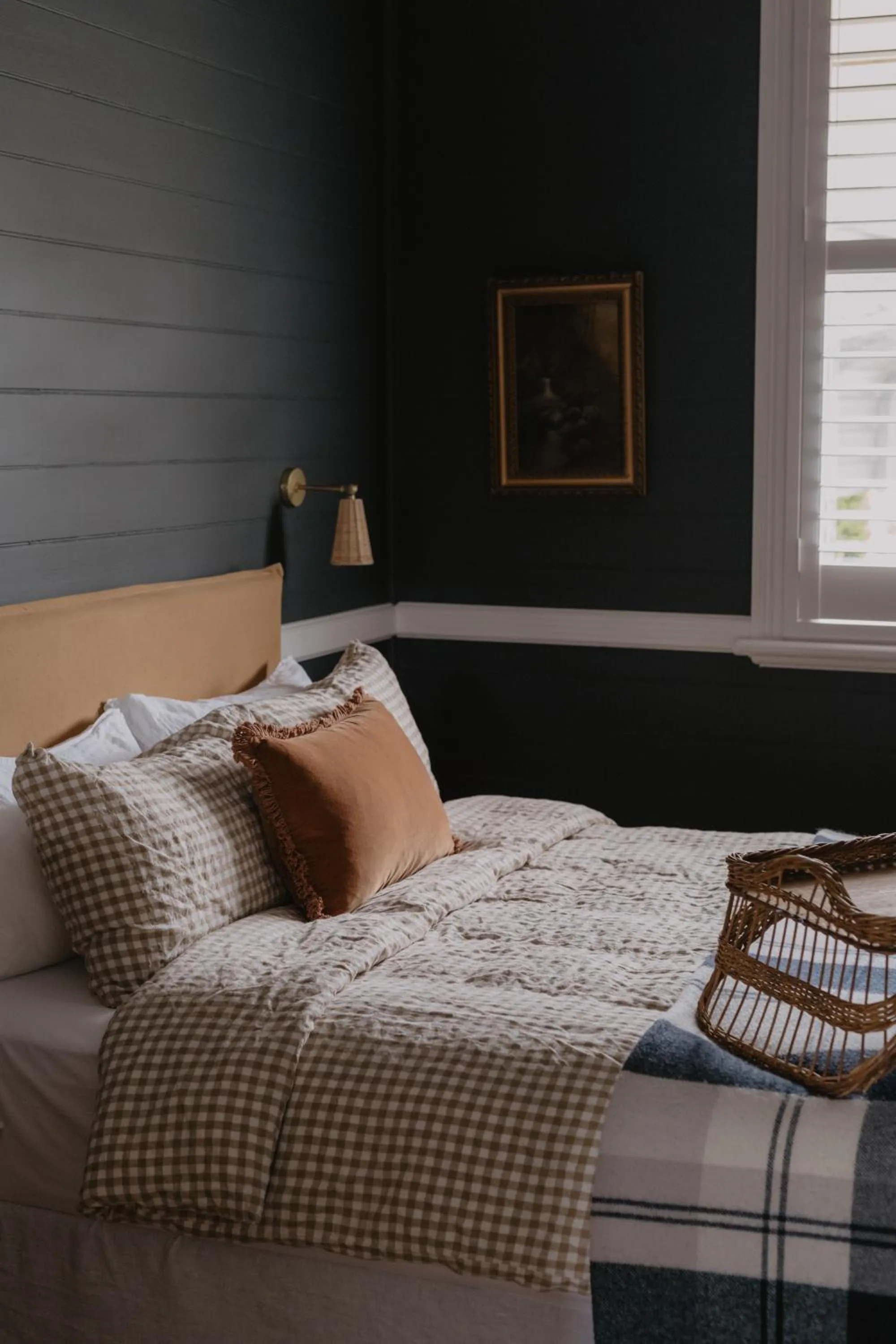 Bedroom, Bed in Maleny Lodge