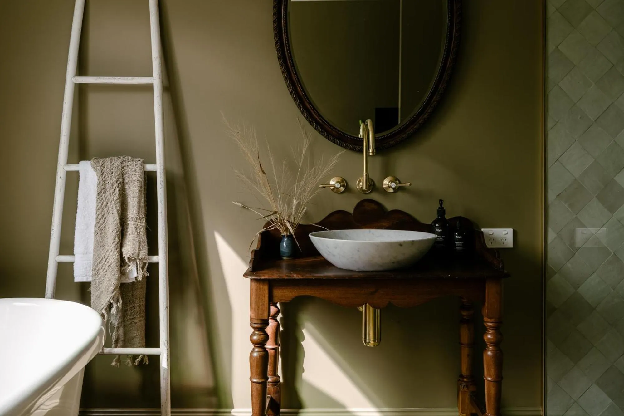 Bathroom in Maleny Lodge