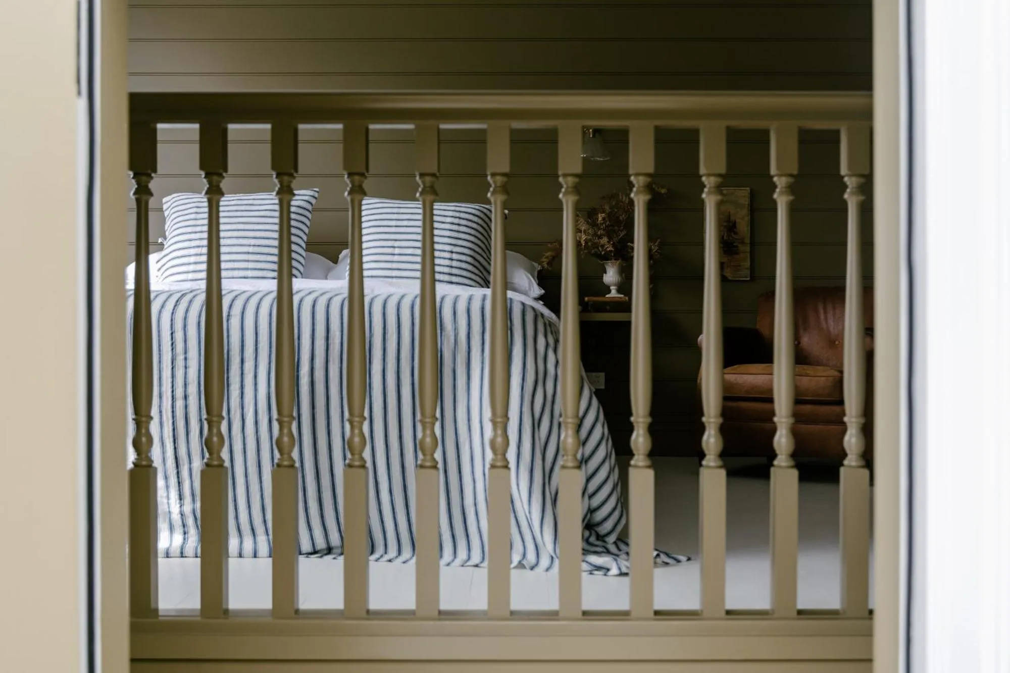 Bedroom, Bed in Maleny Lodge