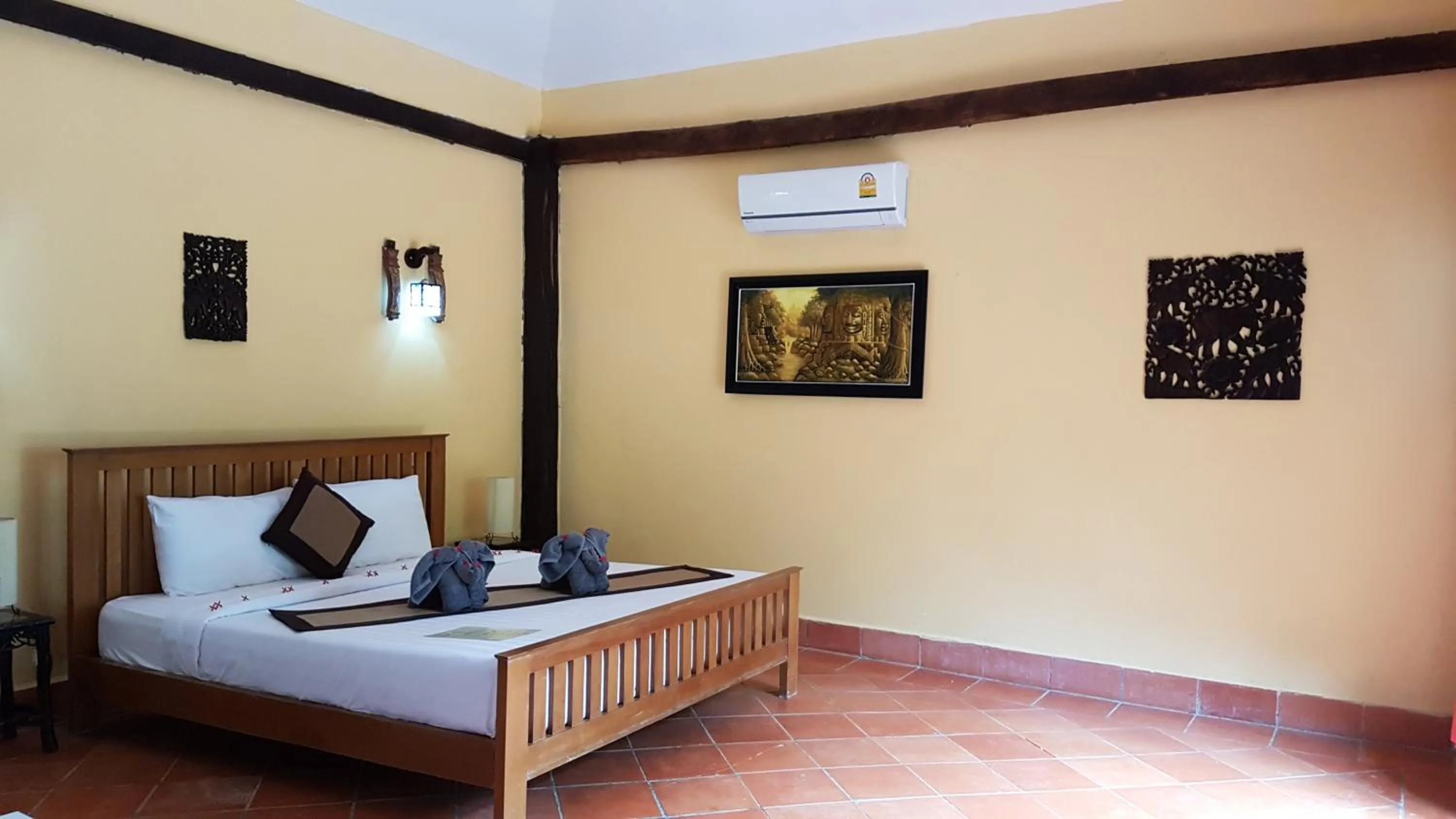 Photo of the whole room, Bed in Mealea Resort