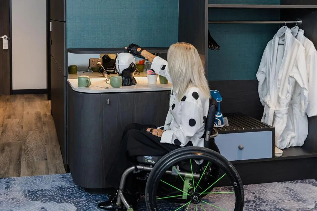 Facility for disabled guests in Bayside Geelong Hotel & Apartments, an Ascend Collection Hotel