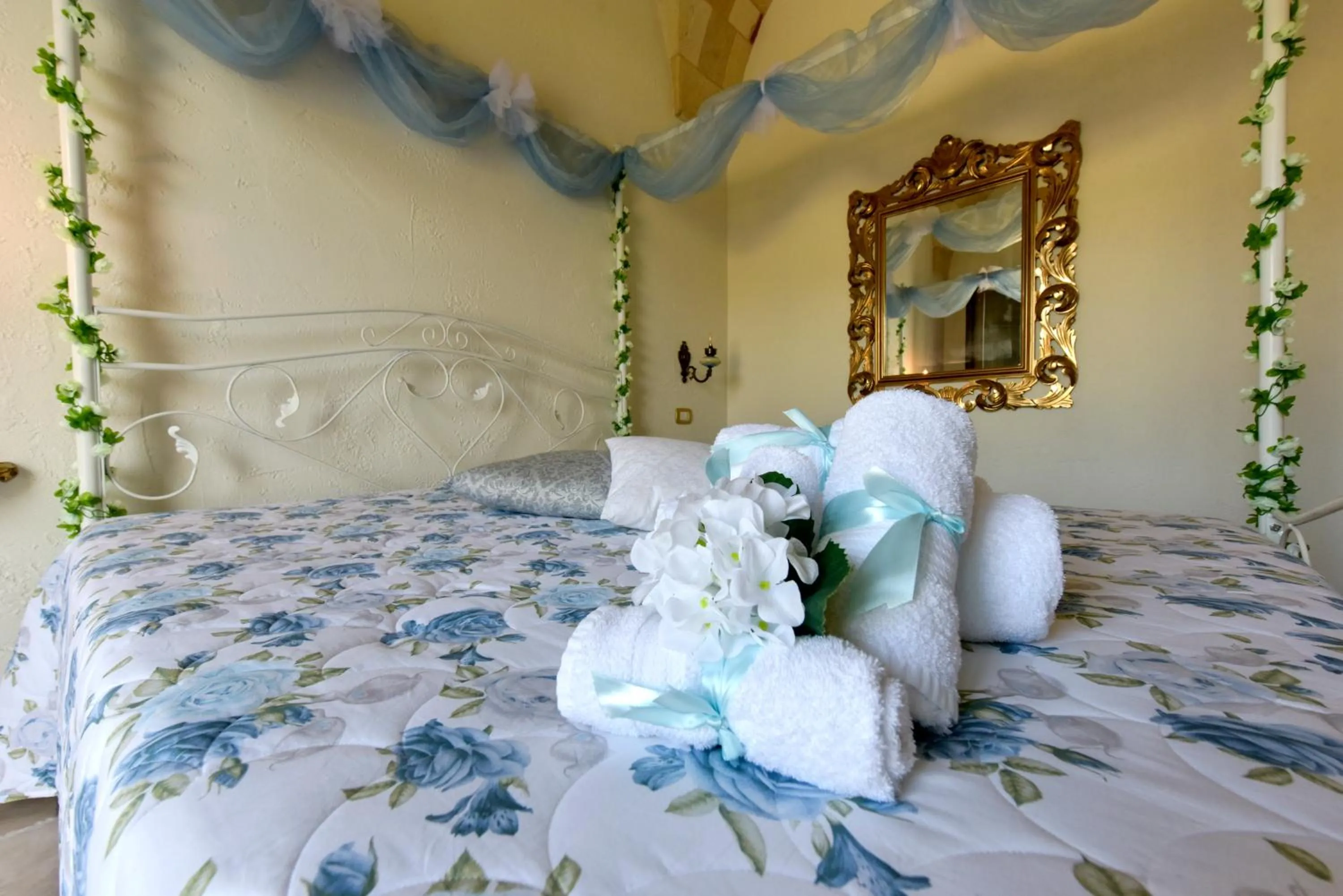 Photo of the whole room, Bed in Castello Salentino B&B Melendugno