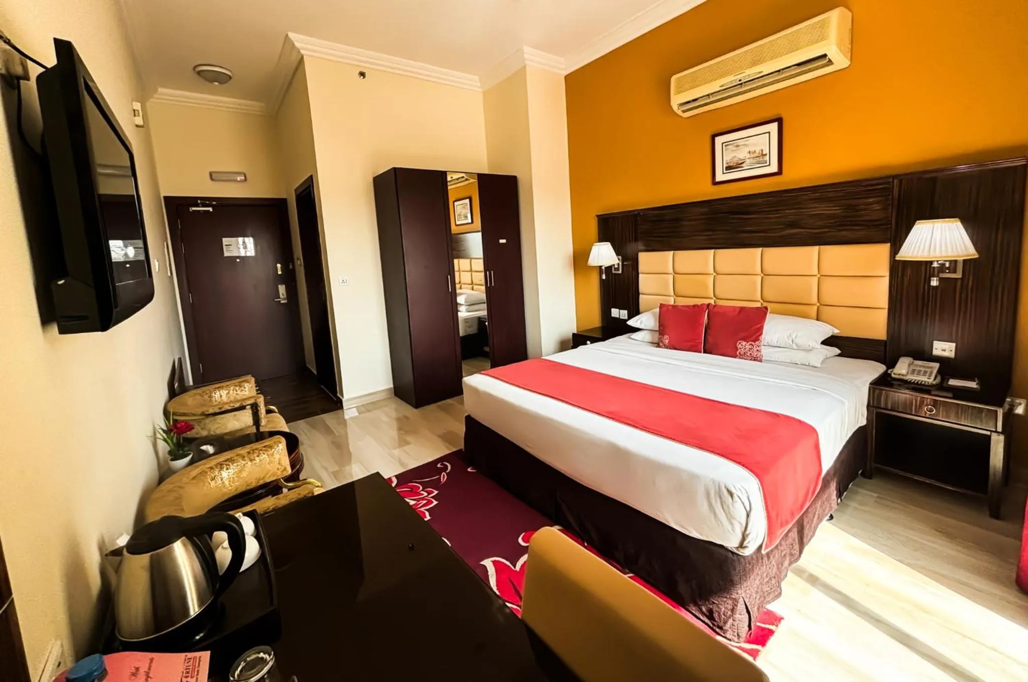 Bed in Fortune Hotel Deira