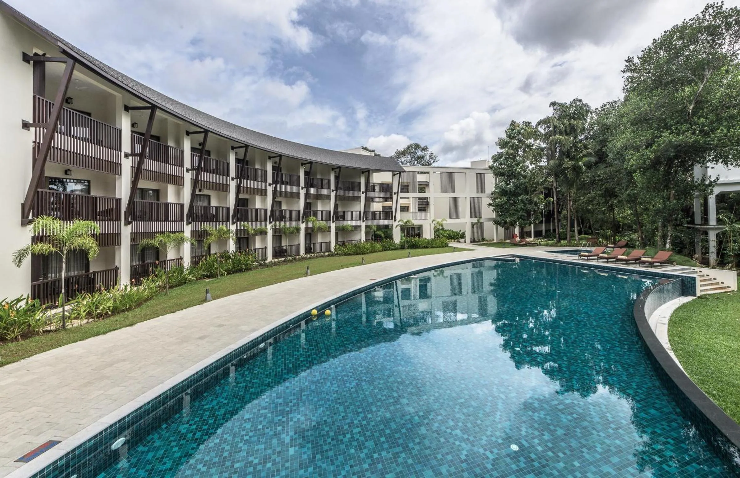 Property building in Club Mahindra Ashtamudi