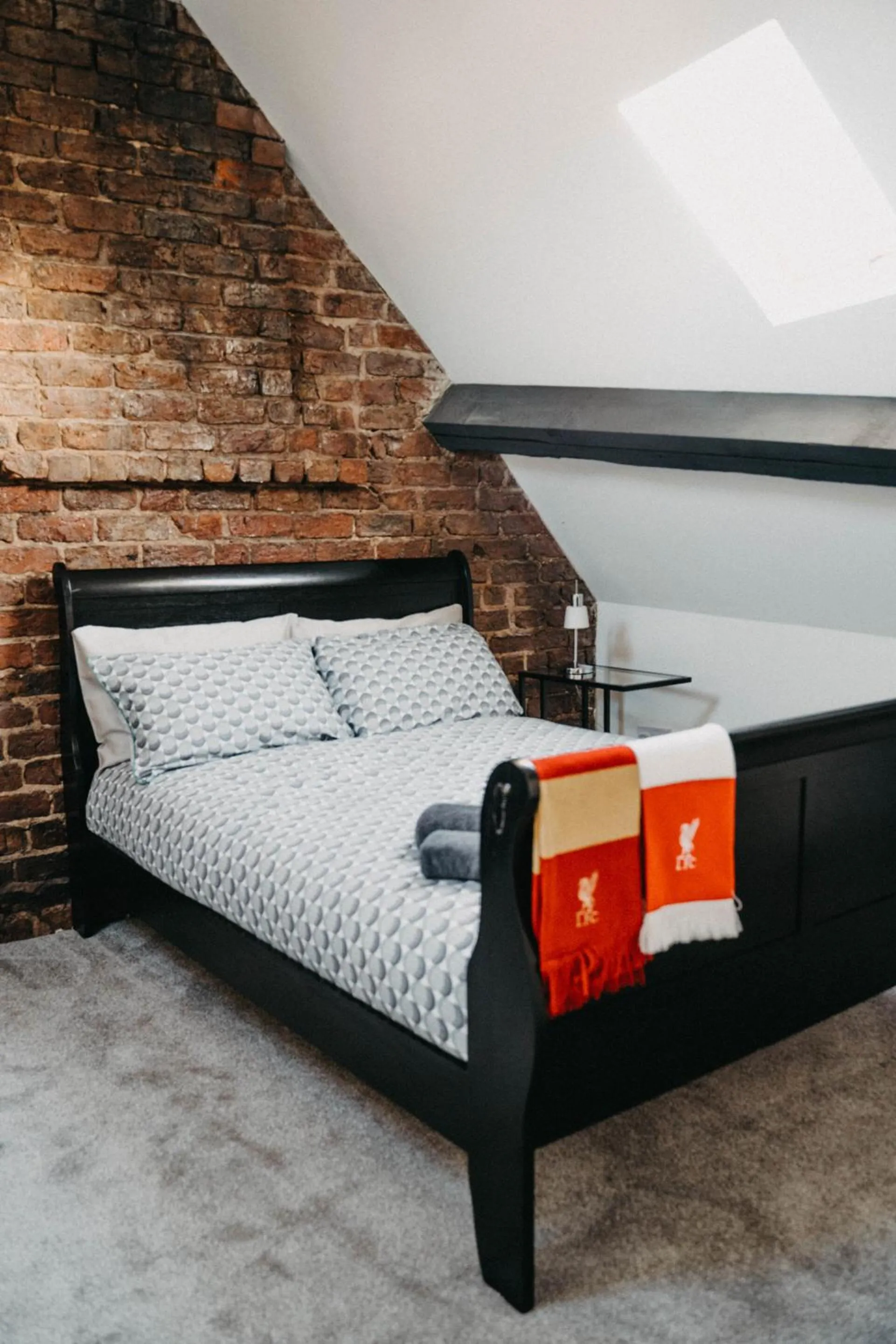 Bedroom, Bed in Flat Iron Anfield