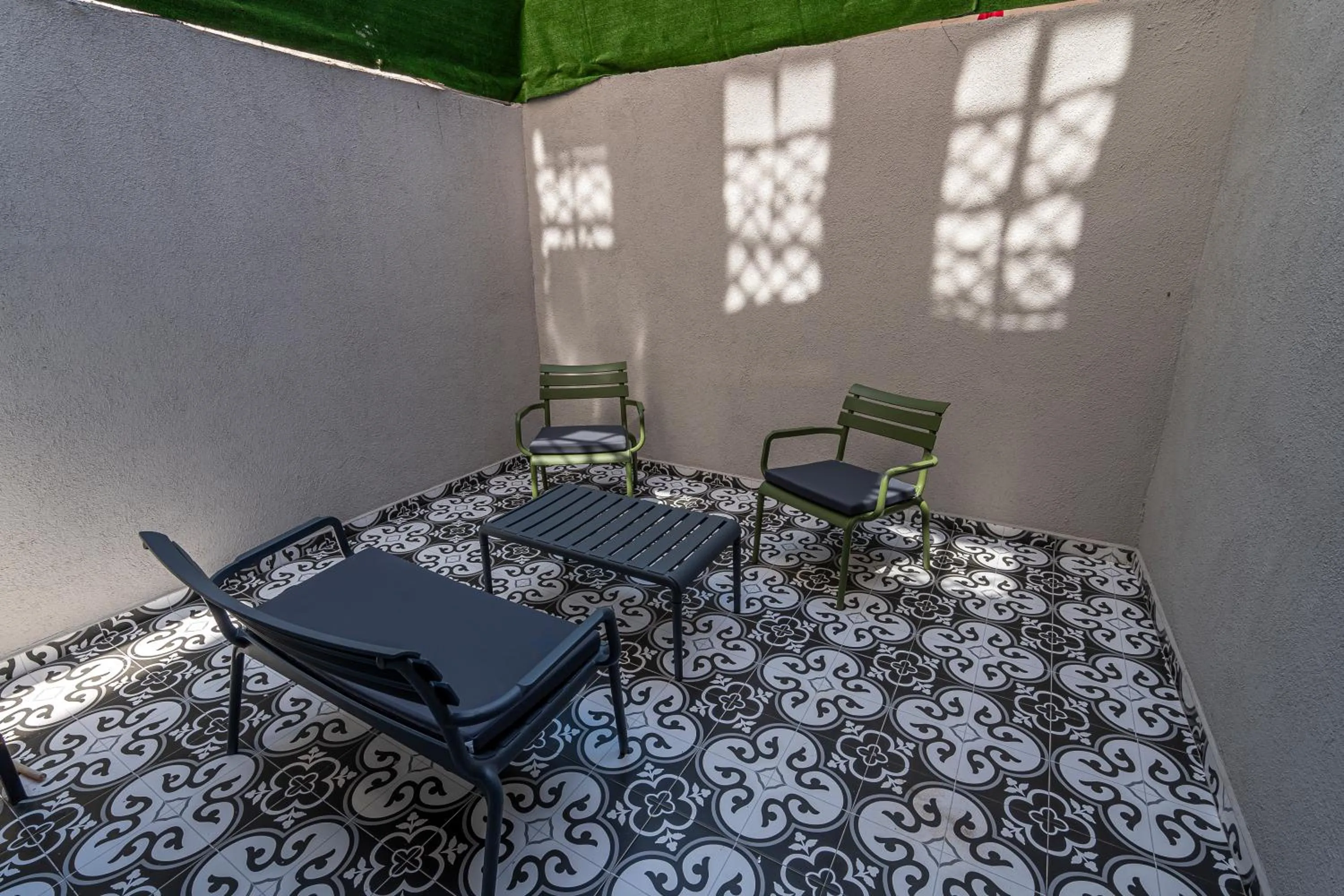 Patio in Calanthe Residence