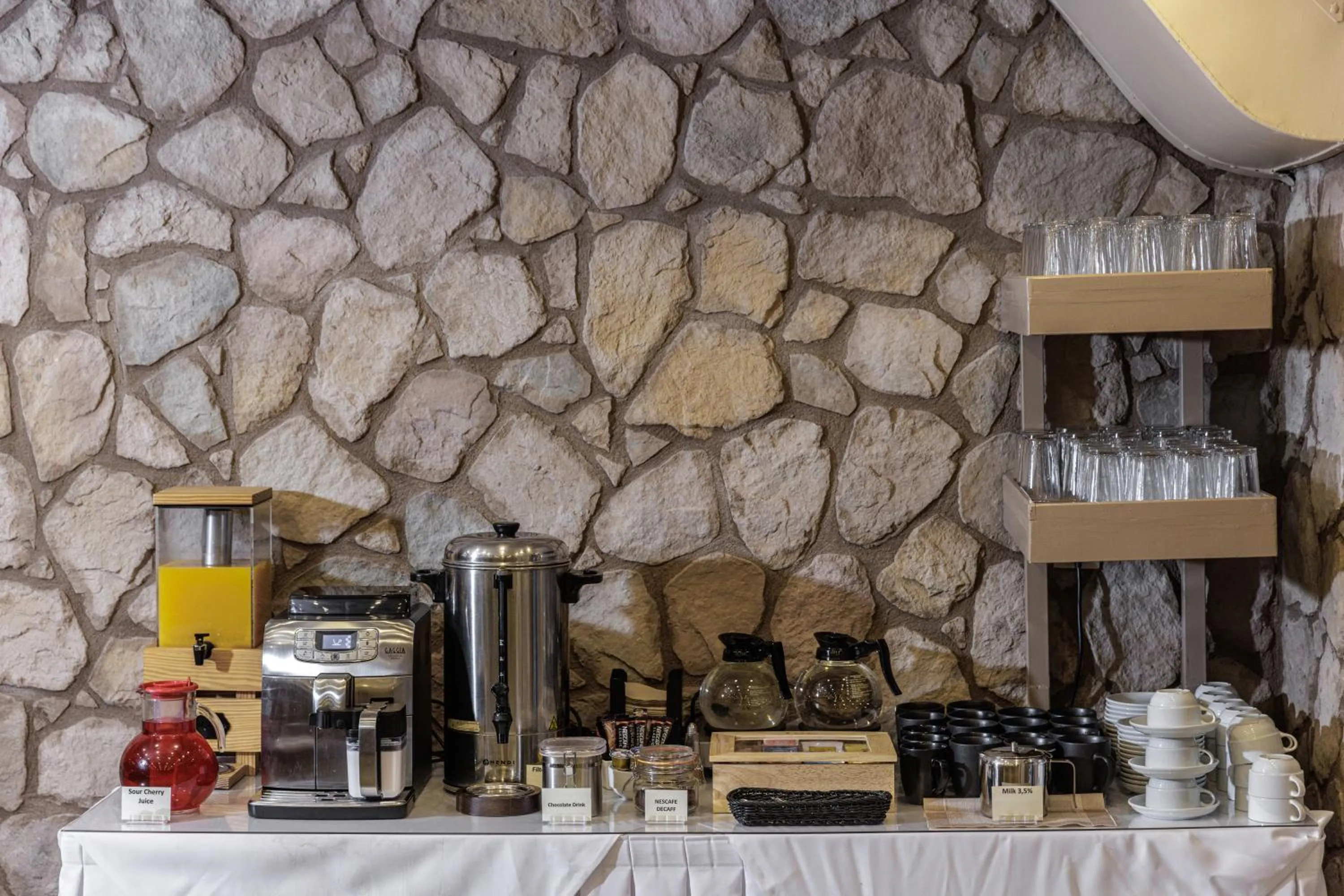 Breakfast in Athens Manor Houses