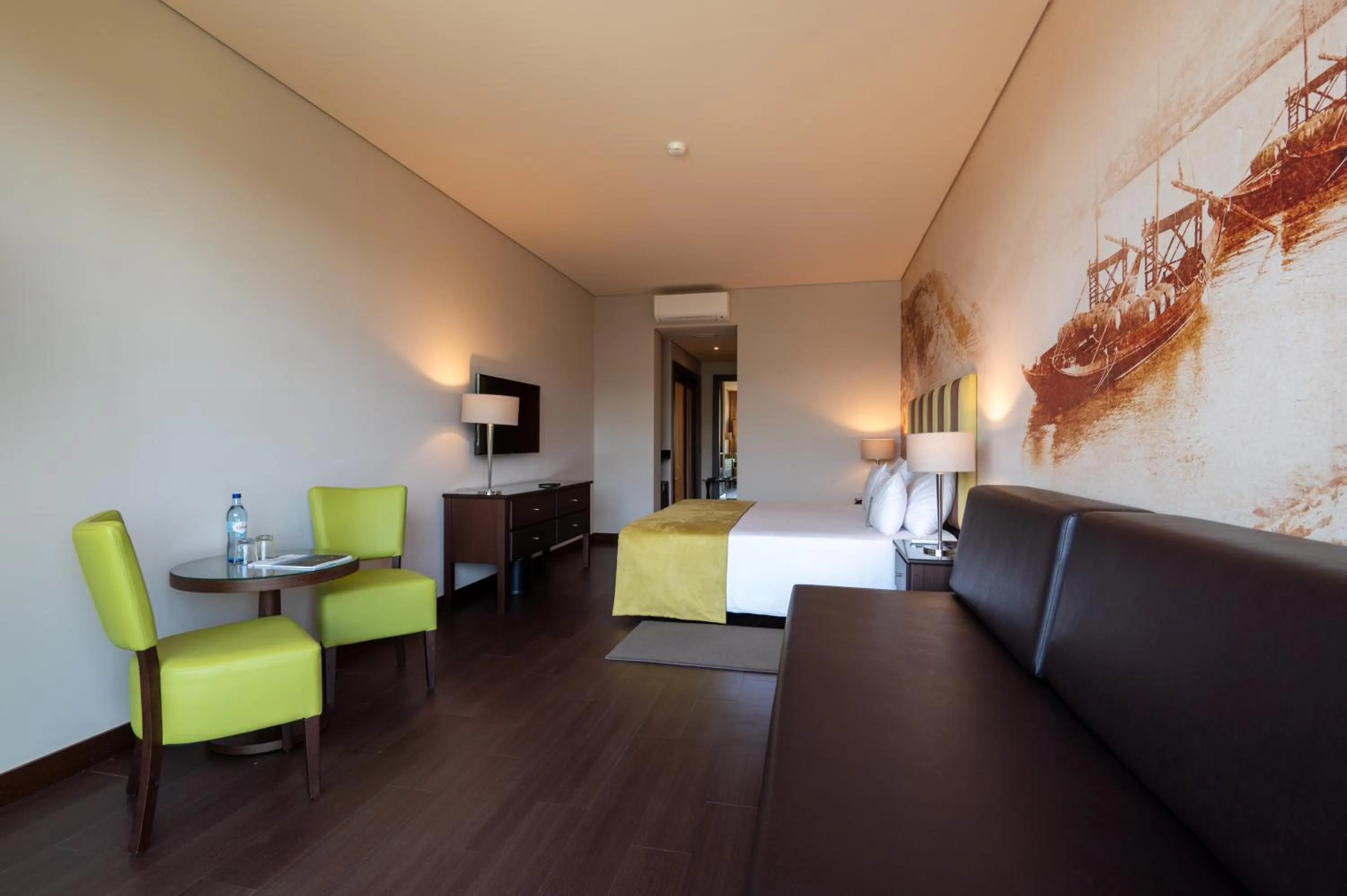 Bedroom in Vila Gale Douro Vineyards