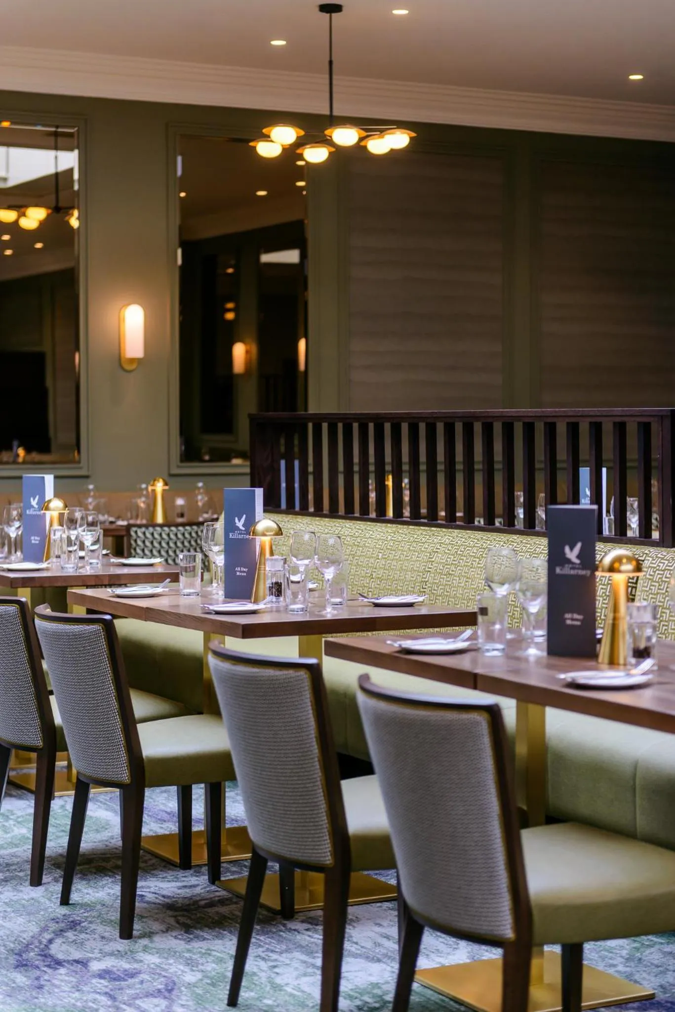 Restaurant/places to eat in Hotel Killarney