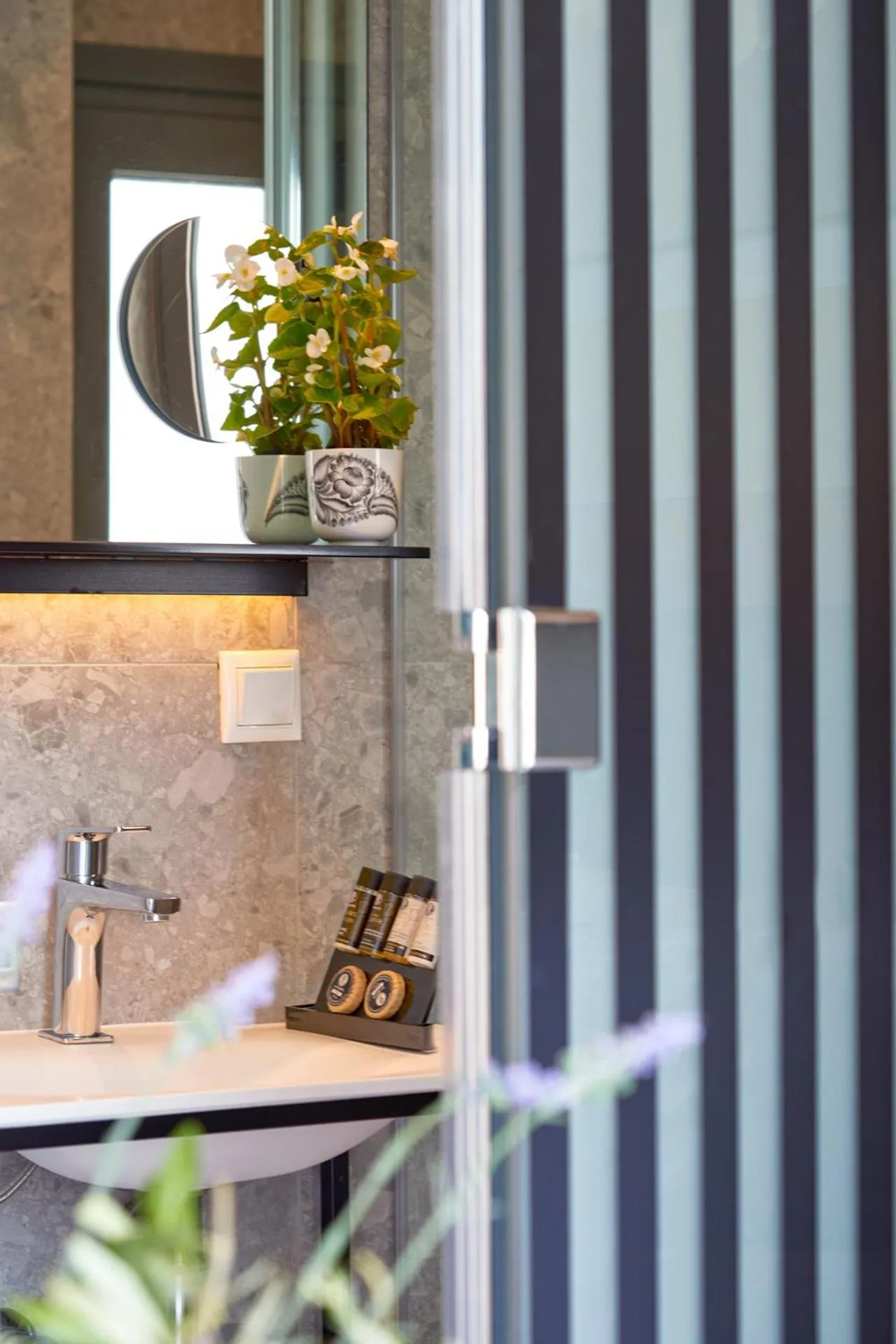 Bathroom in Urban Frame Plaka