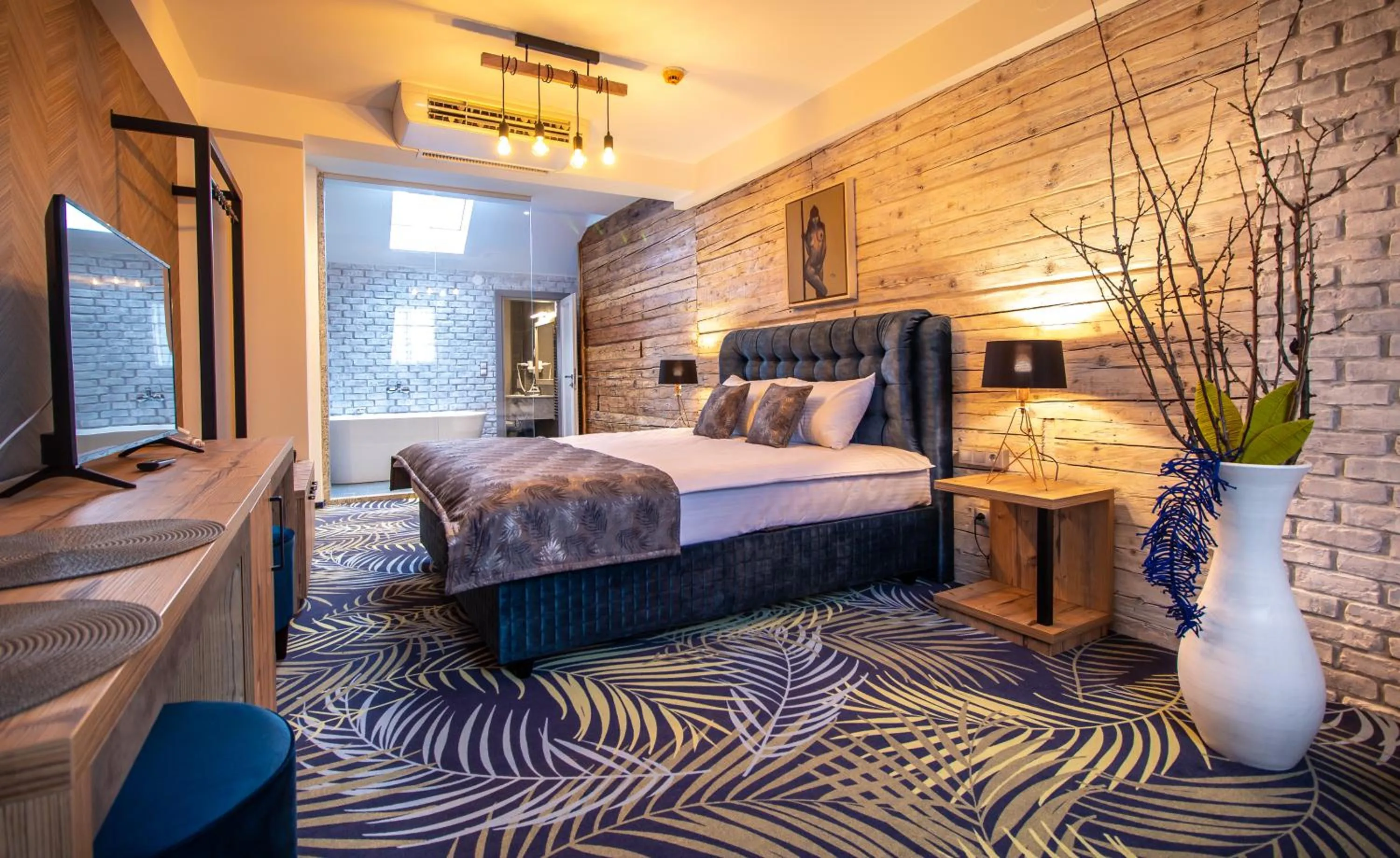 Photo of the whole room, Bed in ART Hotel