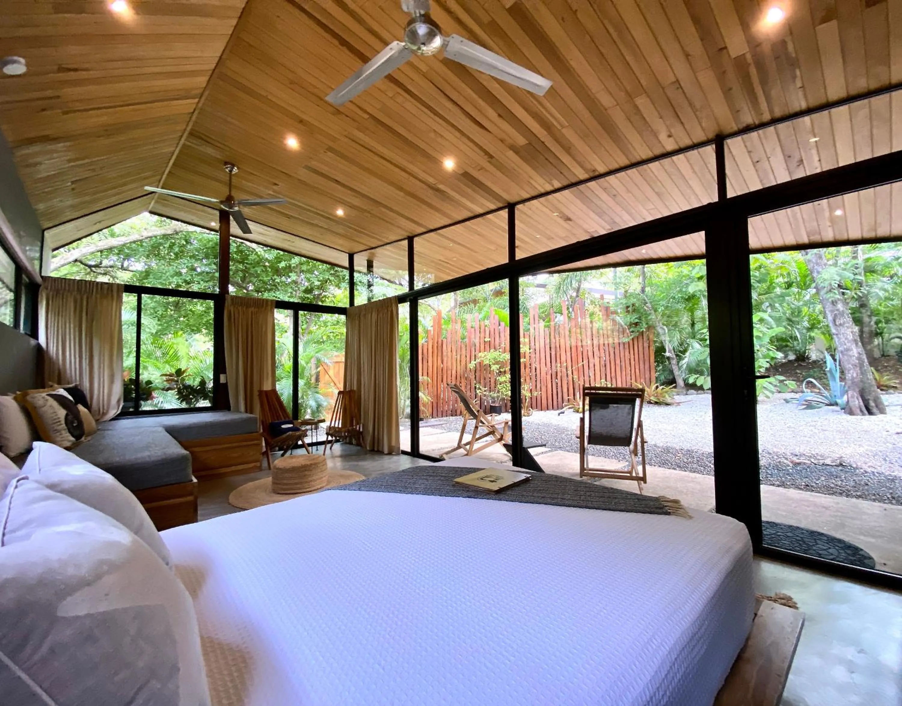 Patio, Bed in Villas Kalei