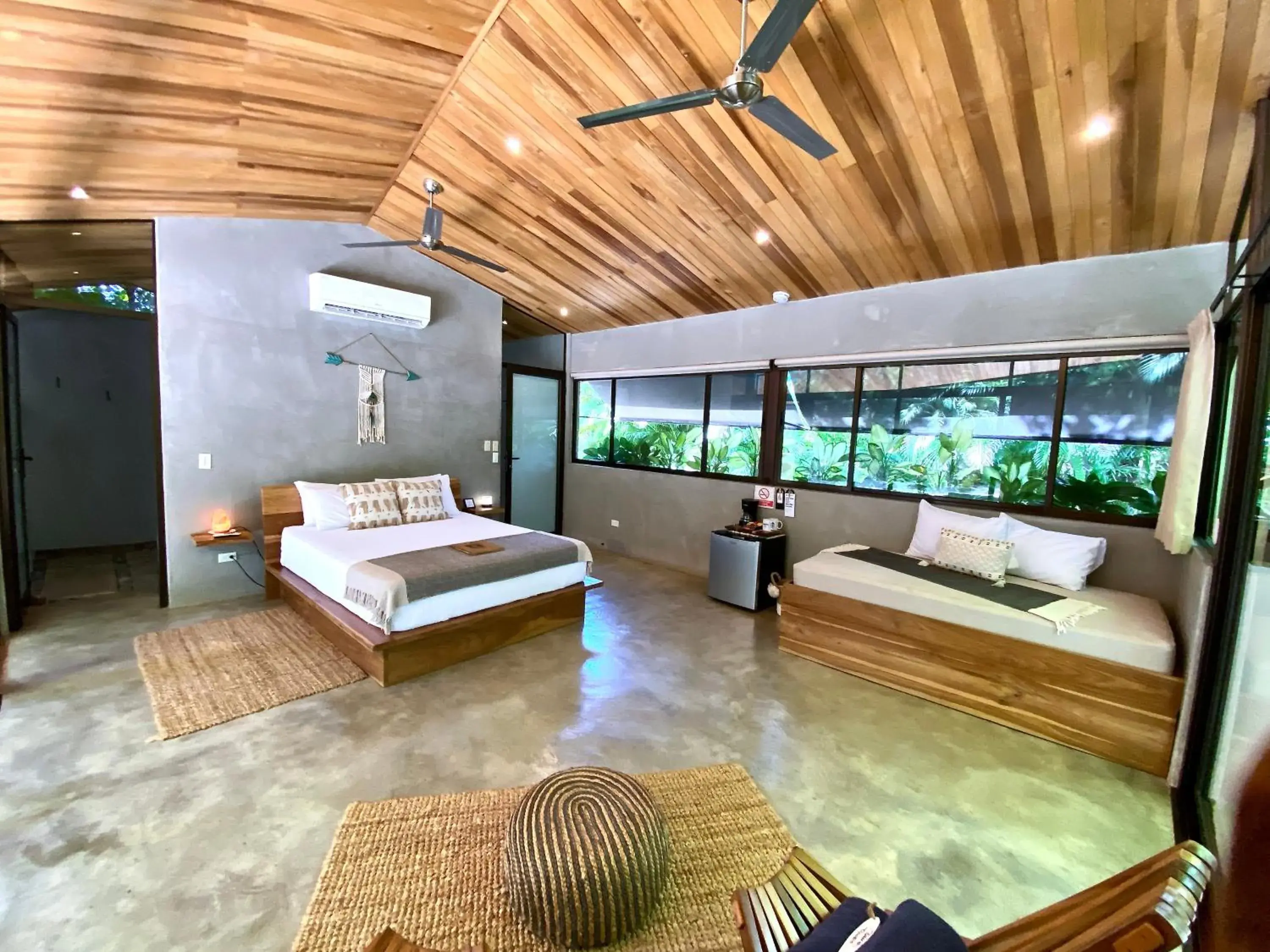 Deluxe Double Room (2 Adults + 1 Child) in Villas Kalei Deluxe Double Room (2 Adults + 1 Child) in Villas Kalei