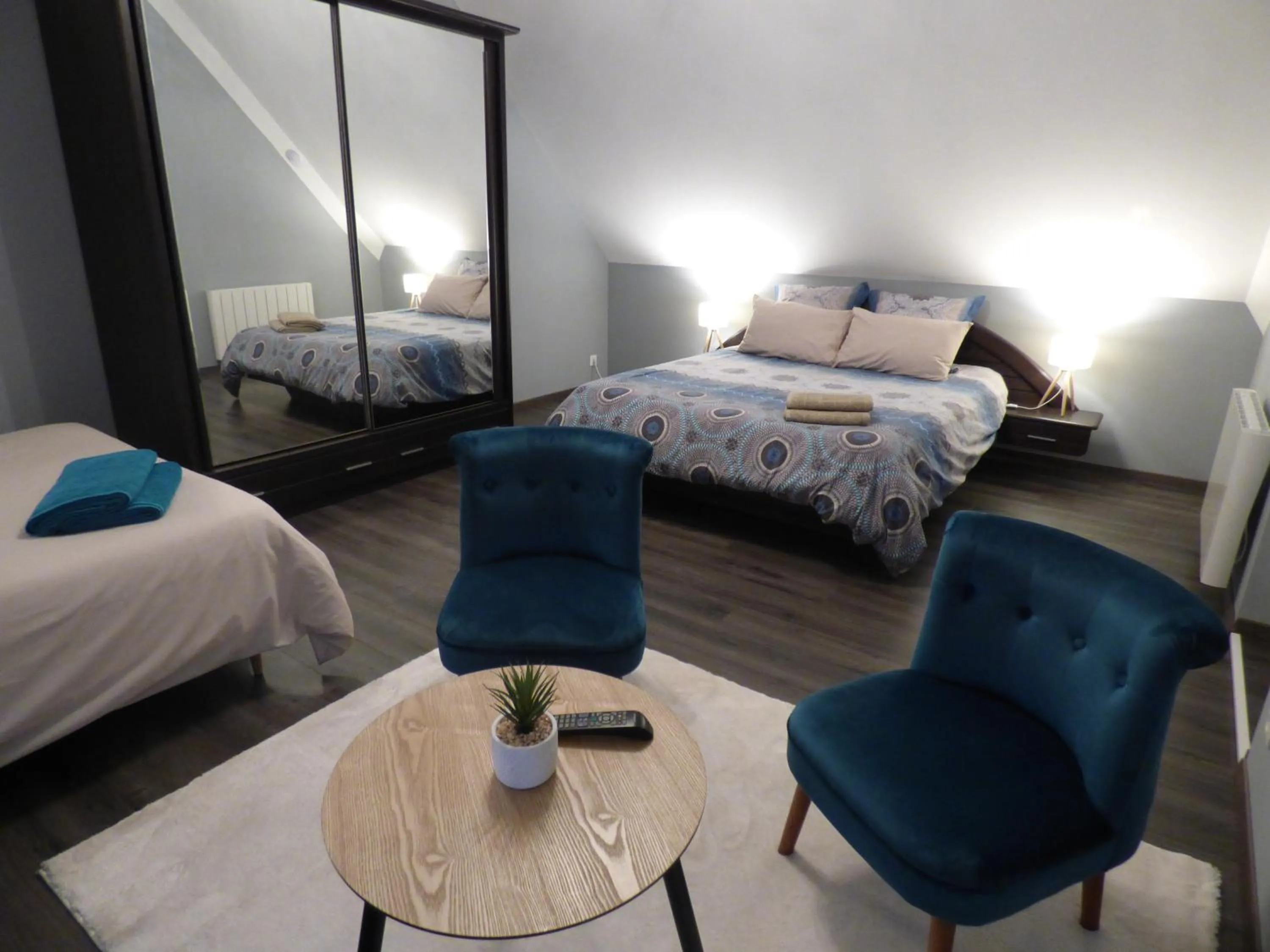 Bed in Chambre familiale proche Mont St Michel