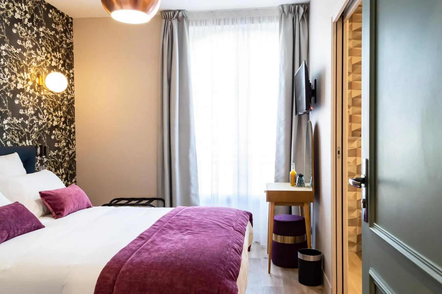 Bed in Hotel des Iris