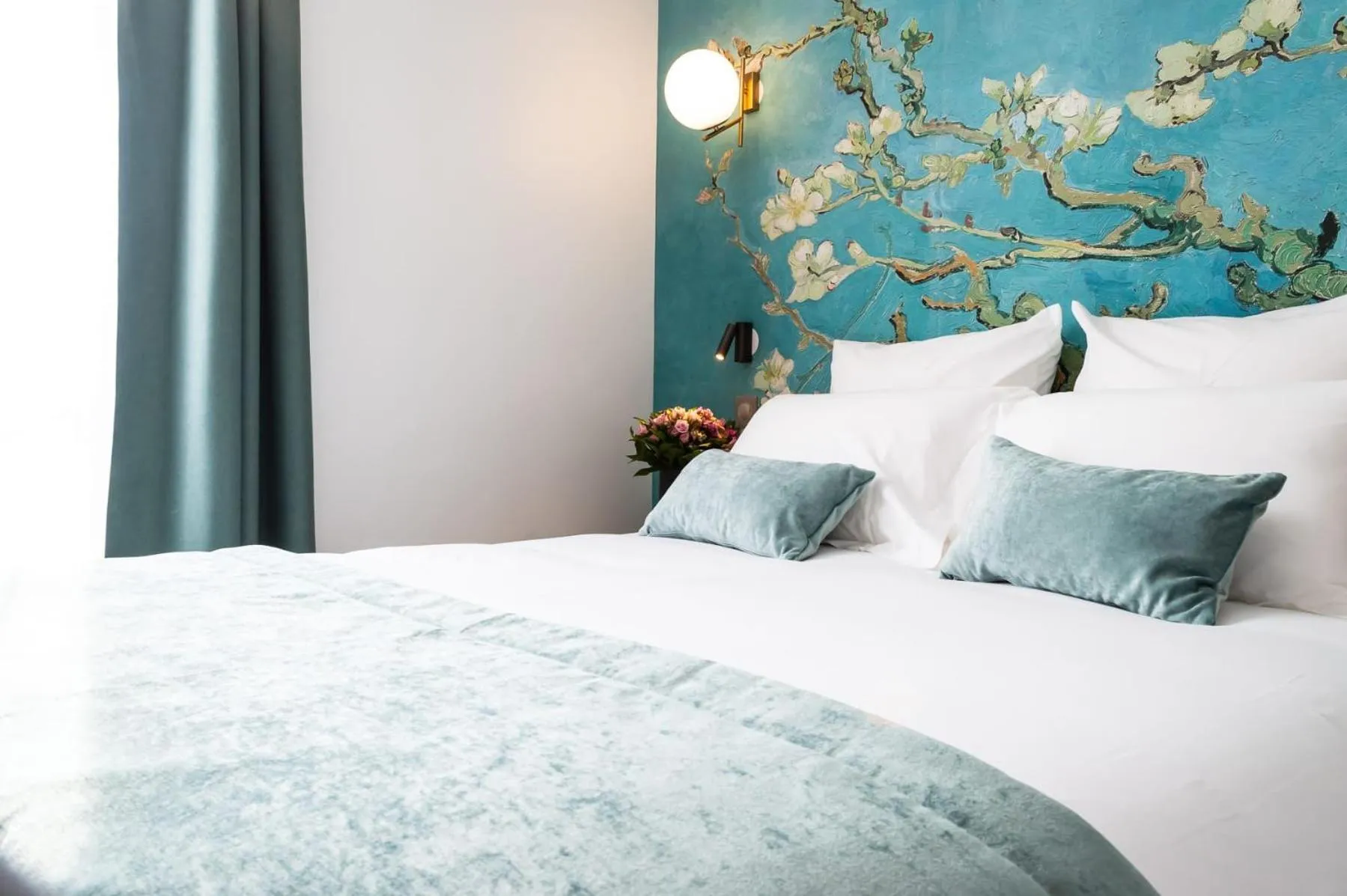 Bed in Hotel des Iris