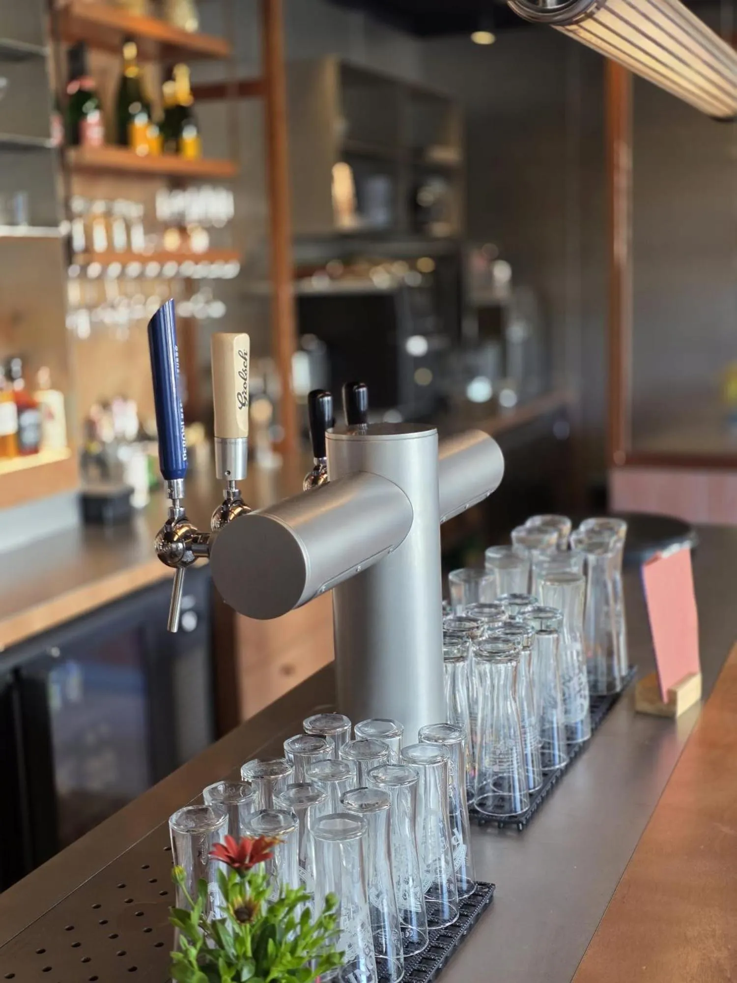 Food and drinks in 1851 Bar - Hotel - Cinema