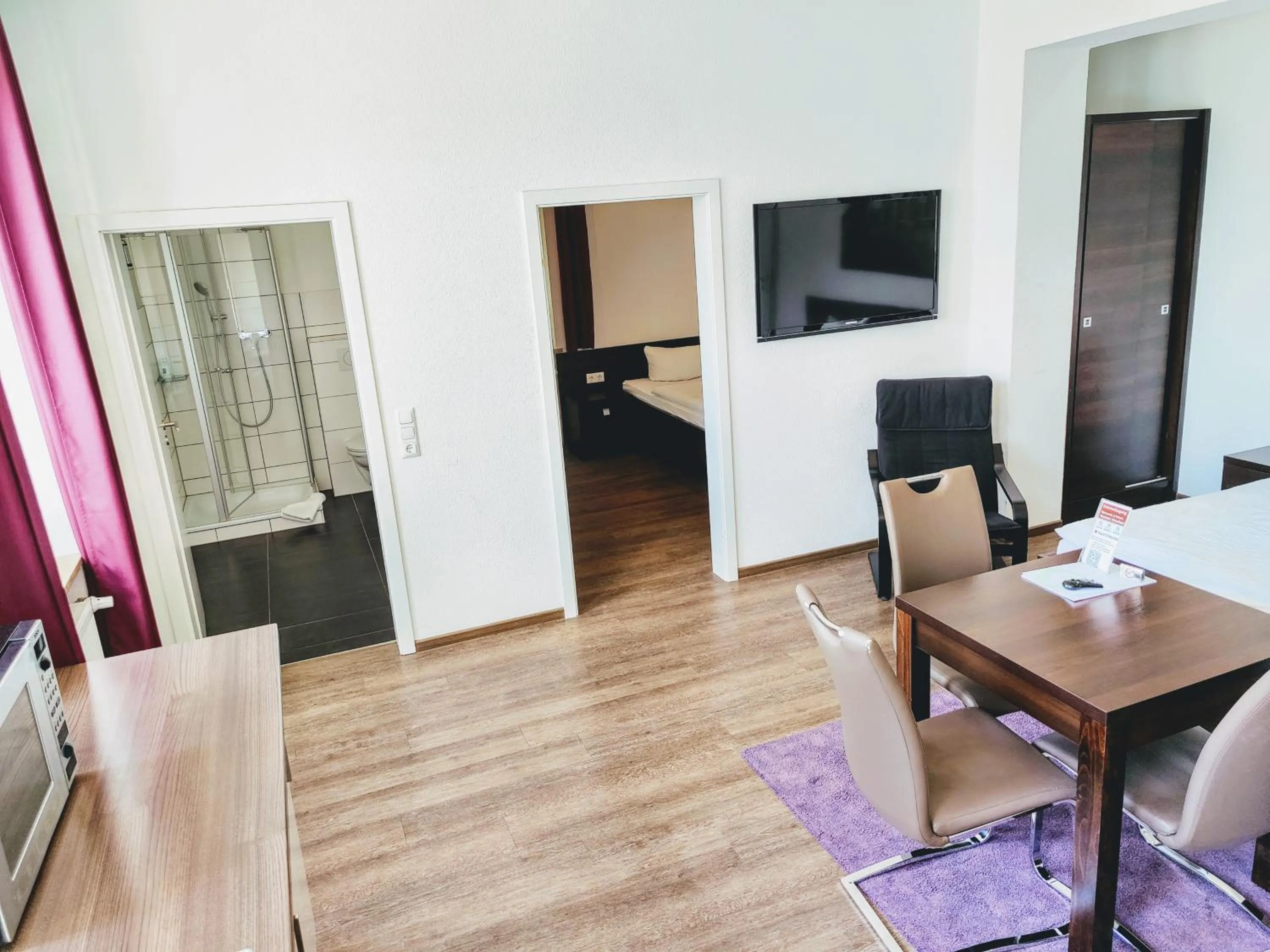 Photo of the whole room in Boardinghouse - Stadtvilla Budget