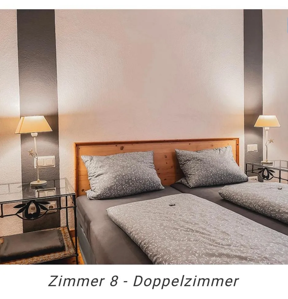 Bed in Hotel Weinstube am Markt