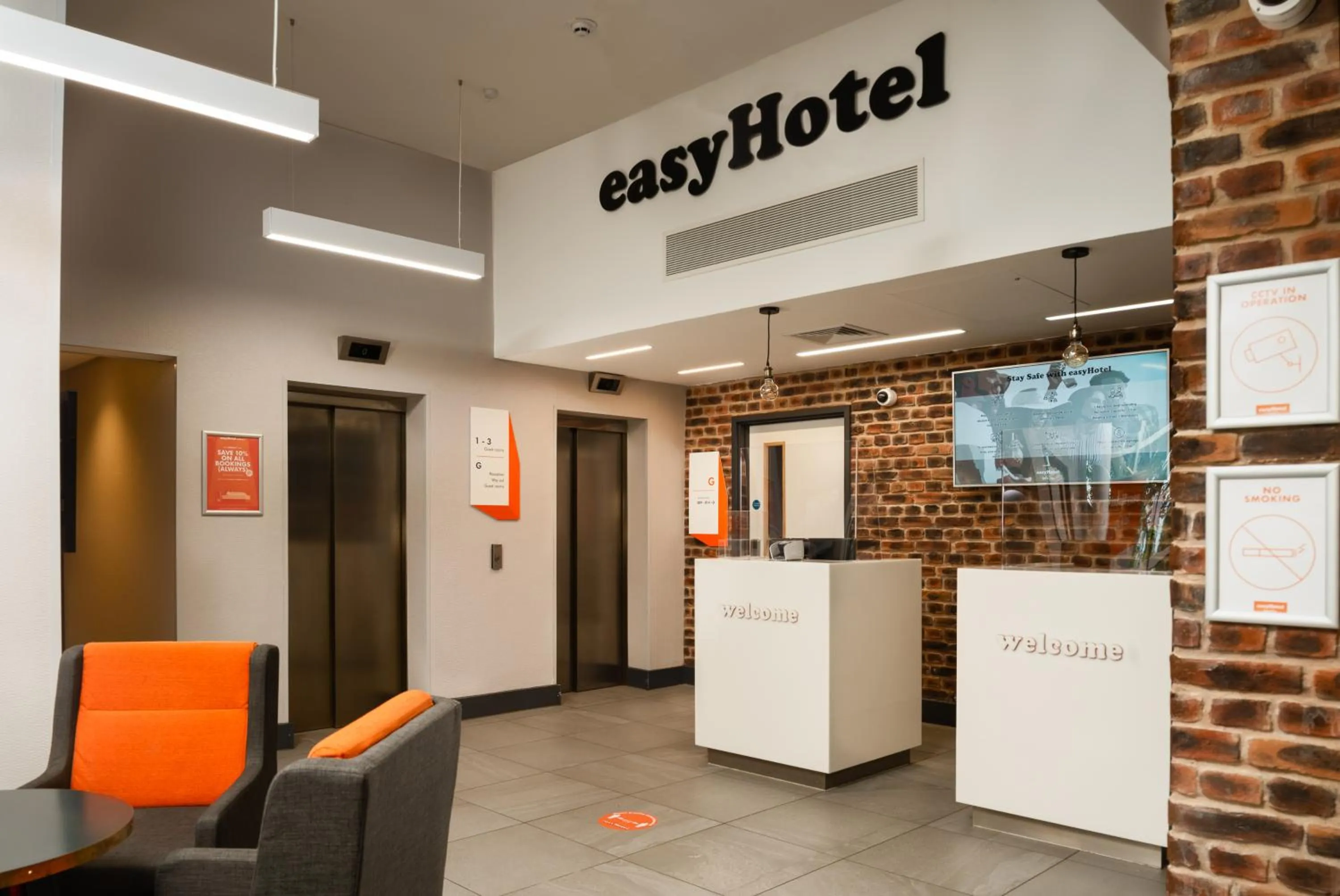 Lobby or reception in easyHotel Milton Keynes