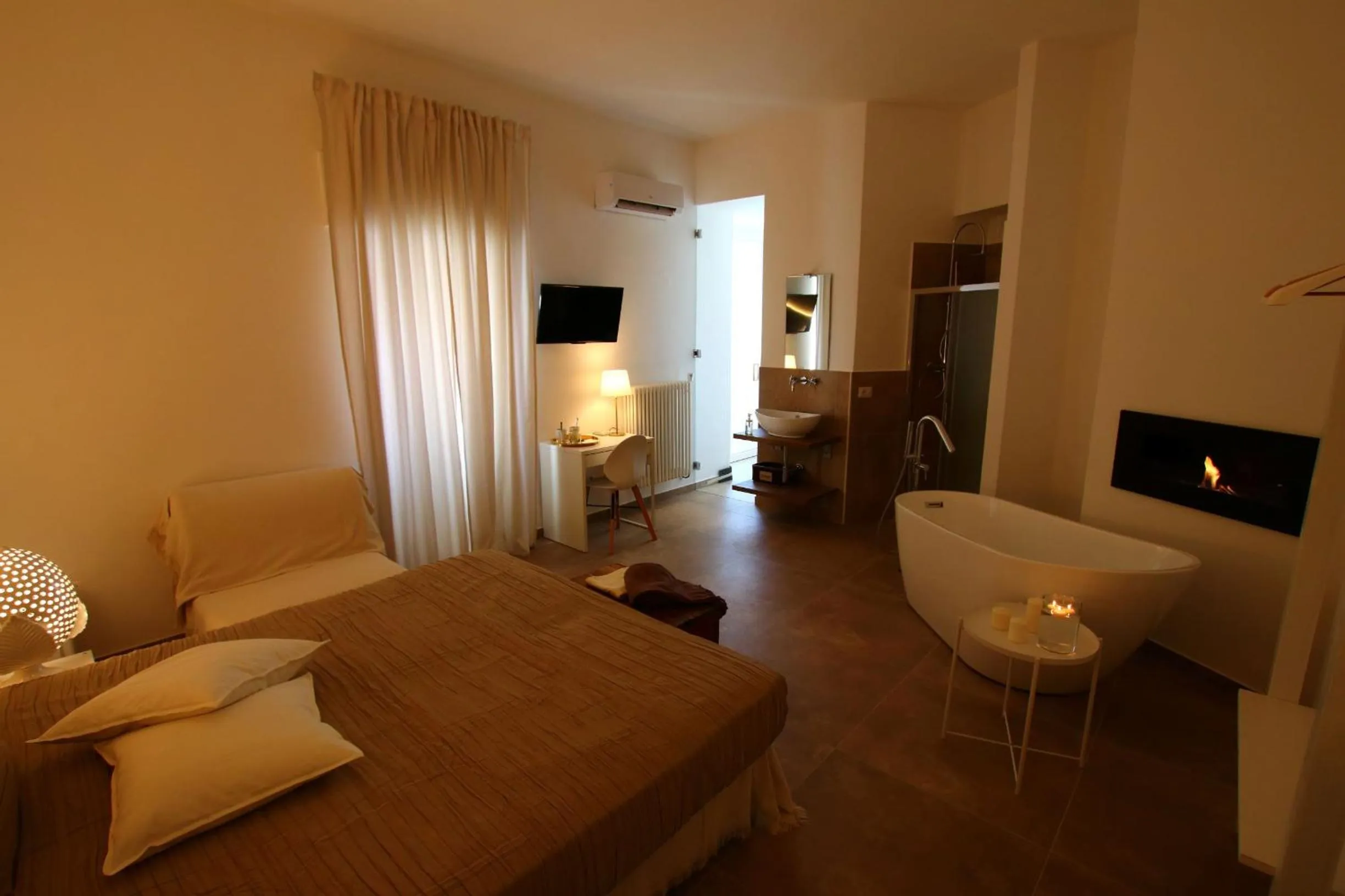 Bed in San Michele Rooms & Private SPA